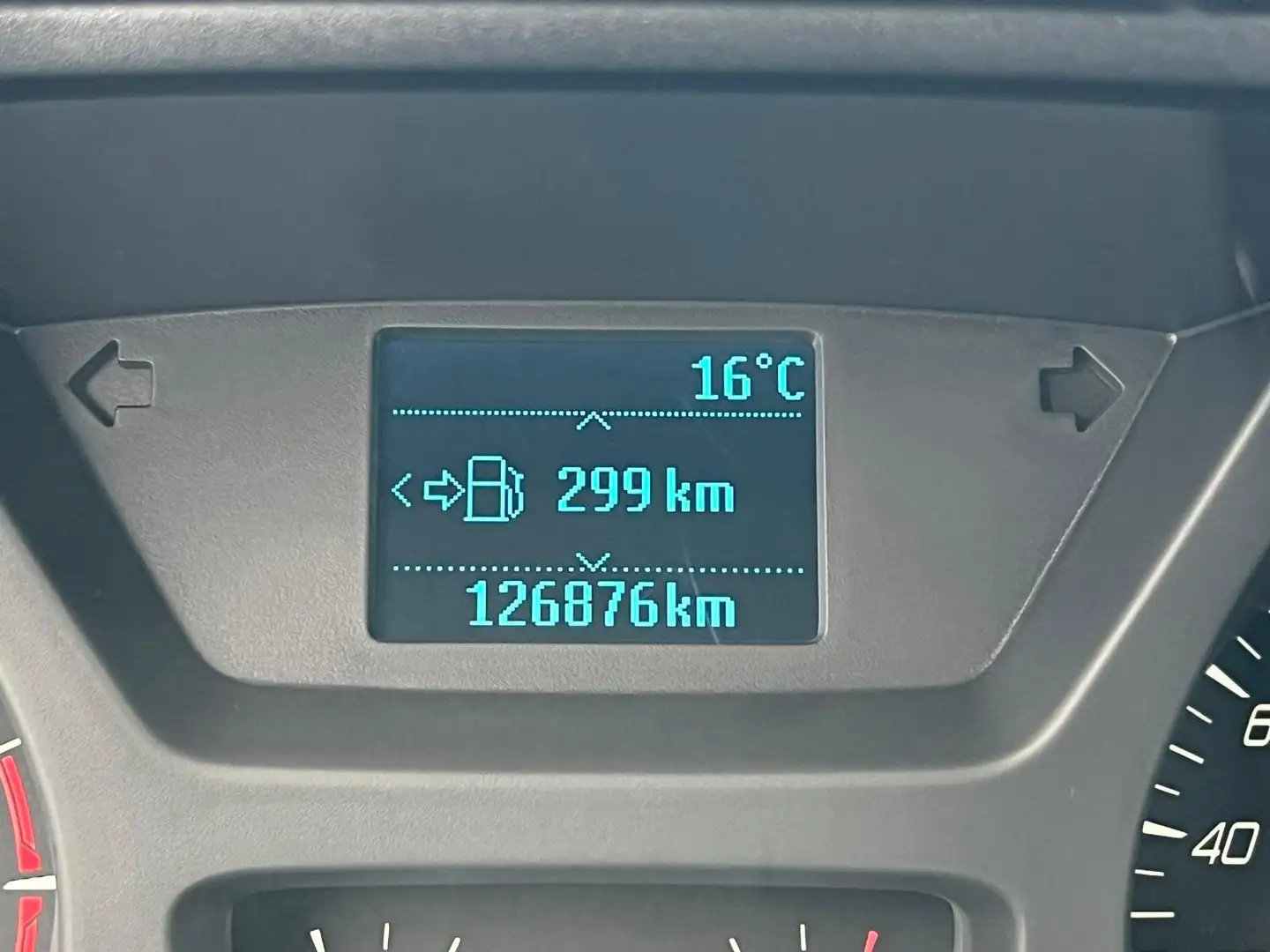 Ford Tourneo Custom 300 L1H1 VA Trend - TREKHAAK, AIRCO, BLEUTOOTH Beige - 2