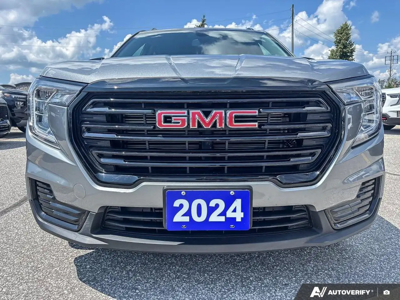 GMC Terrain photo GMC Terrain