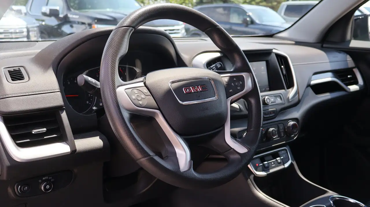 GMC Terrain photo GMC Terrain