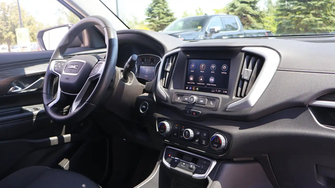 GMC Terrain photo GMC Terrain