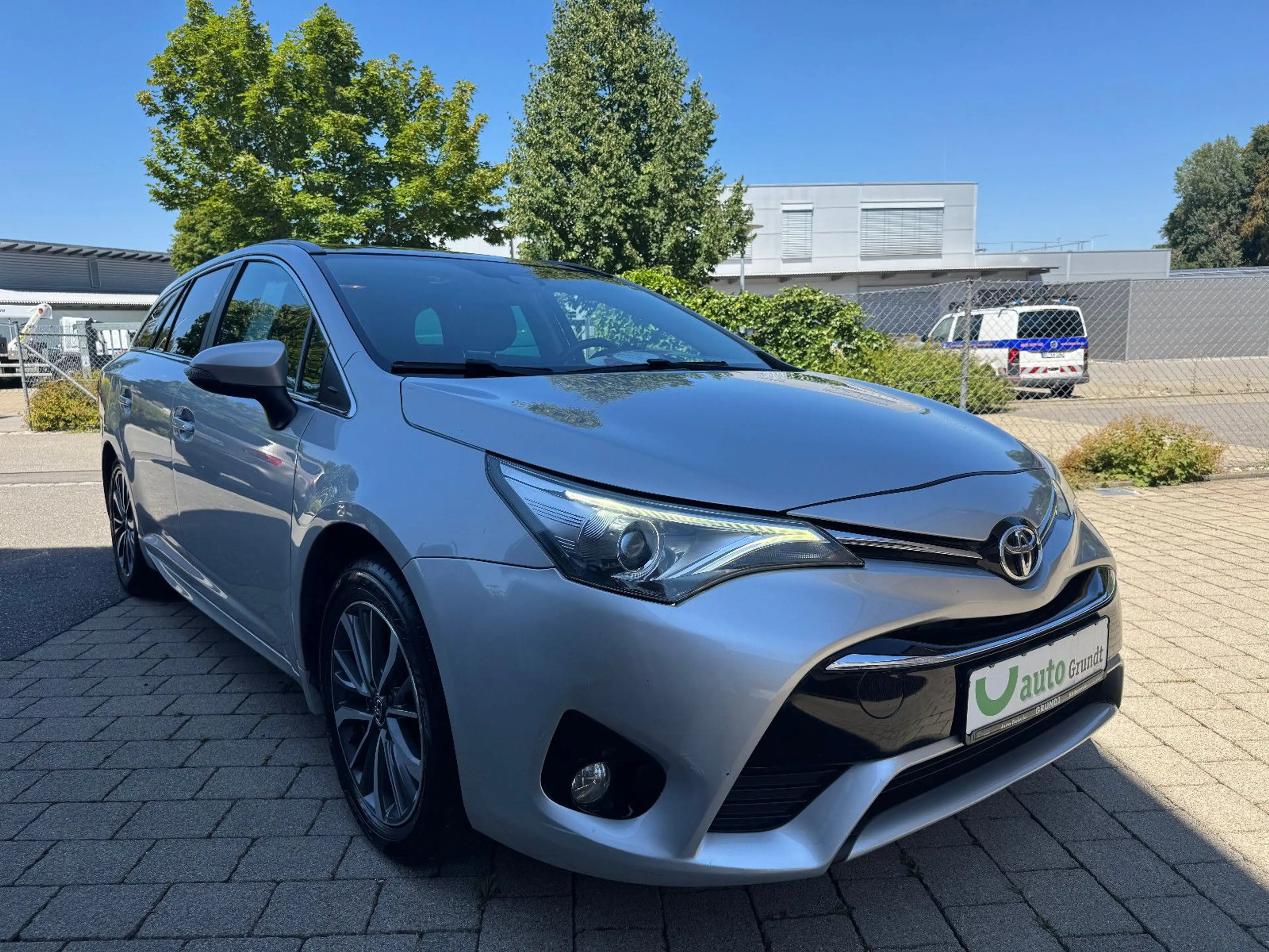 Toyota Avensis Touring Sports Executive Leder Panorama — photo 4
