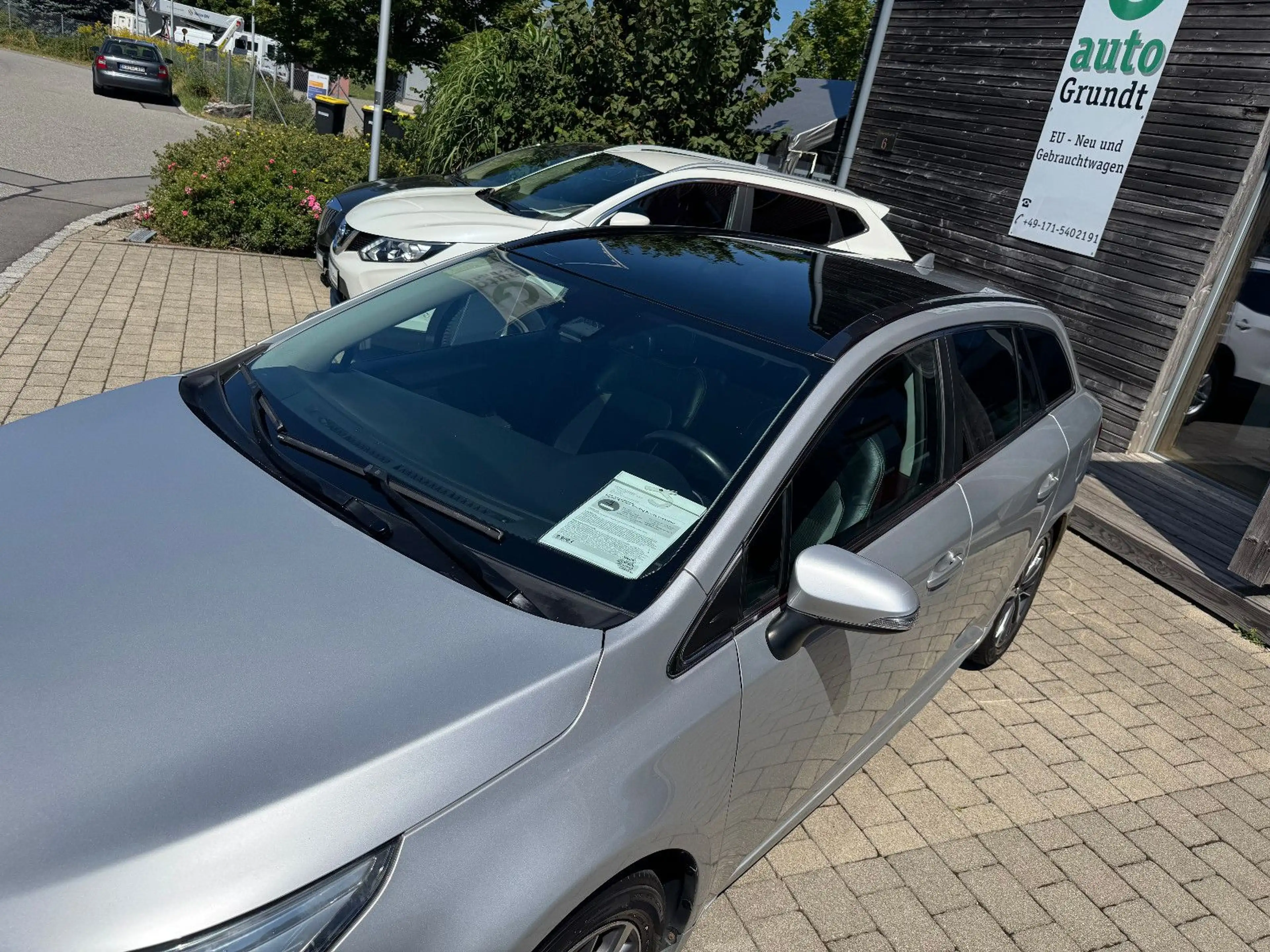 Toyota Avensis Touring Sports Executive Leder Panorama — photo 6