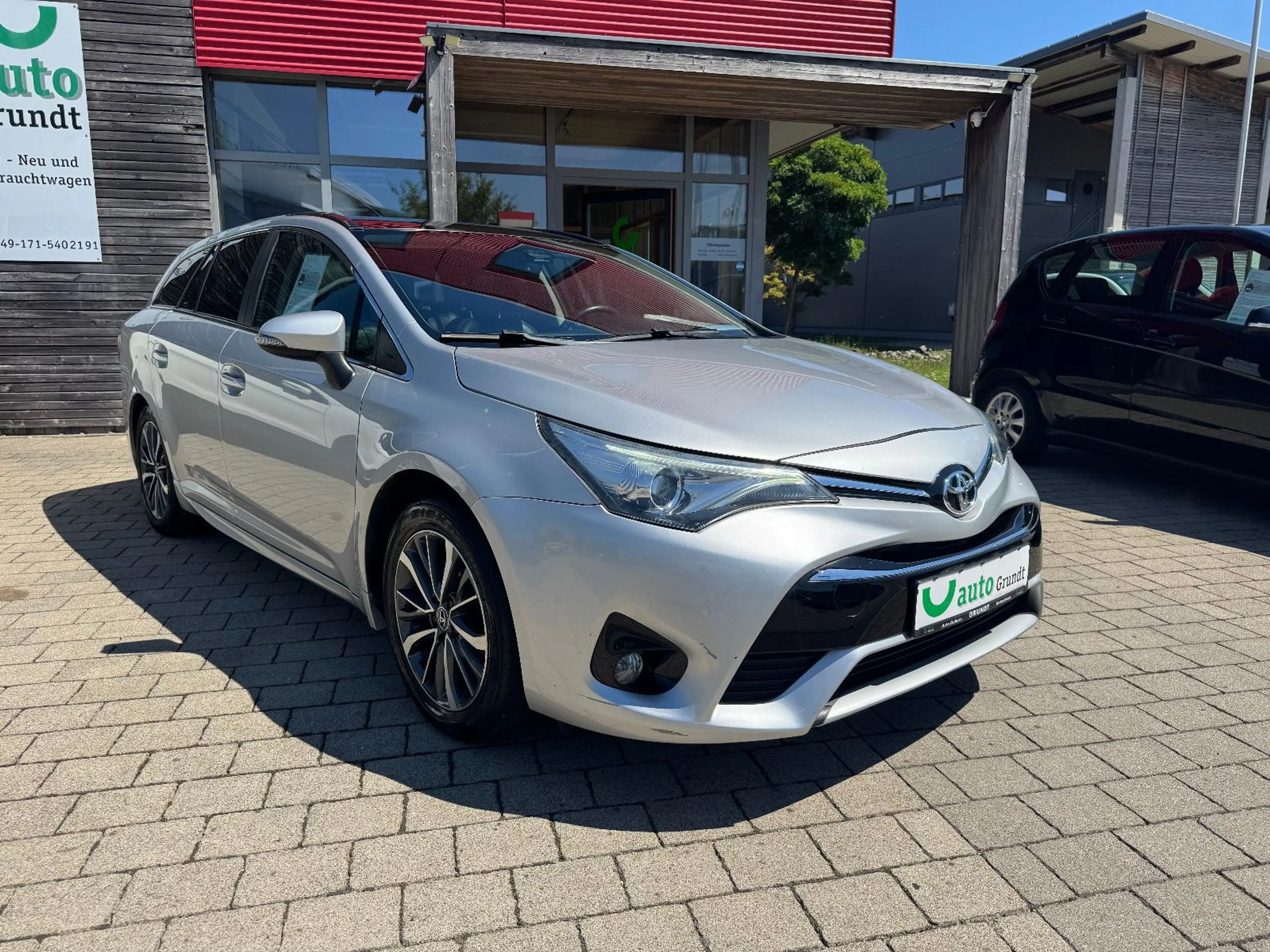 Toyota Avensis Touring Sports Executive Leder Panorama — photo 3