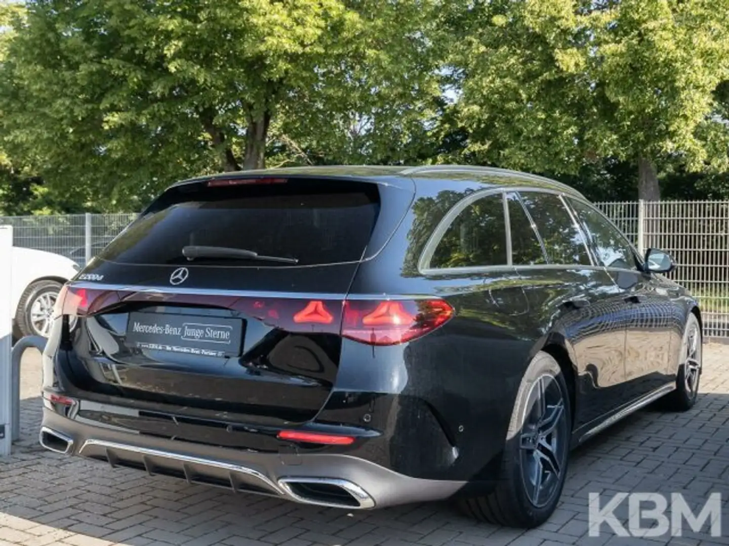 Mercedes-Benz E 200 E 200 d T-Modell AMG AMG Styling/PTS  MB Rent Negru - 2