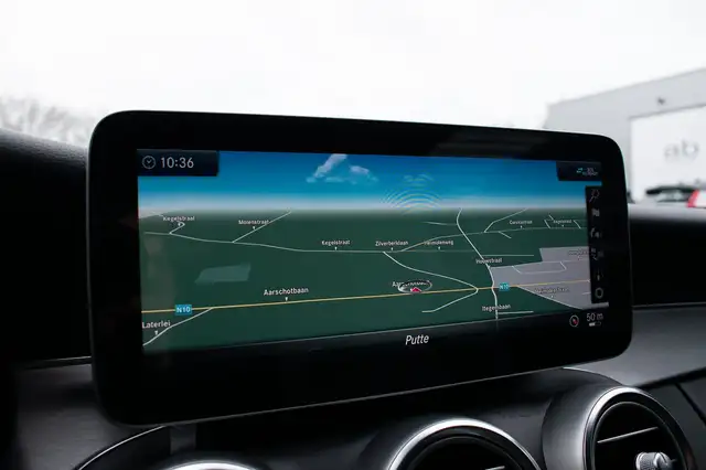 Mercedes-Benz C Class view 12