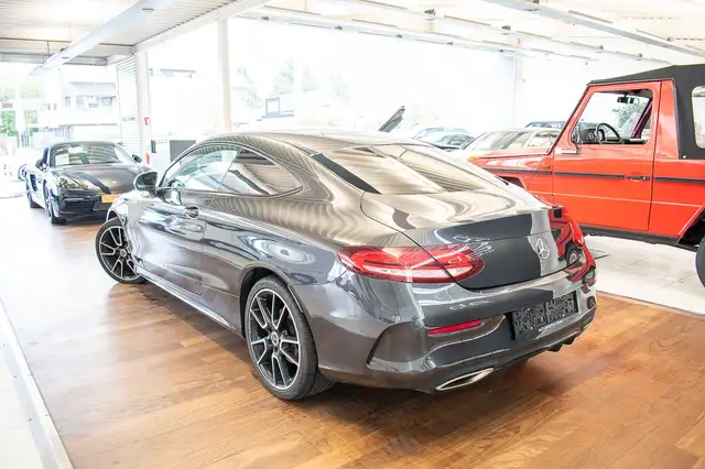 Mercedes-Benz C Class view 5