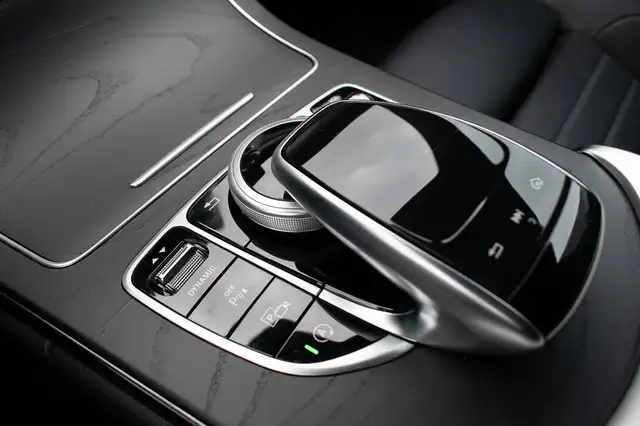 Mercedes-Benz C Class view 15