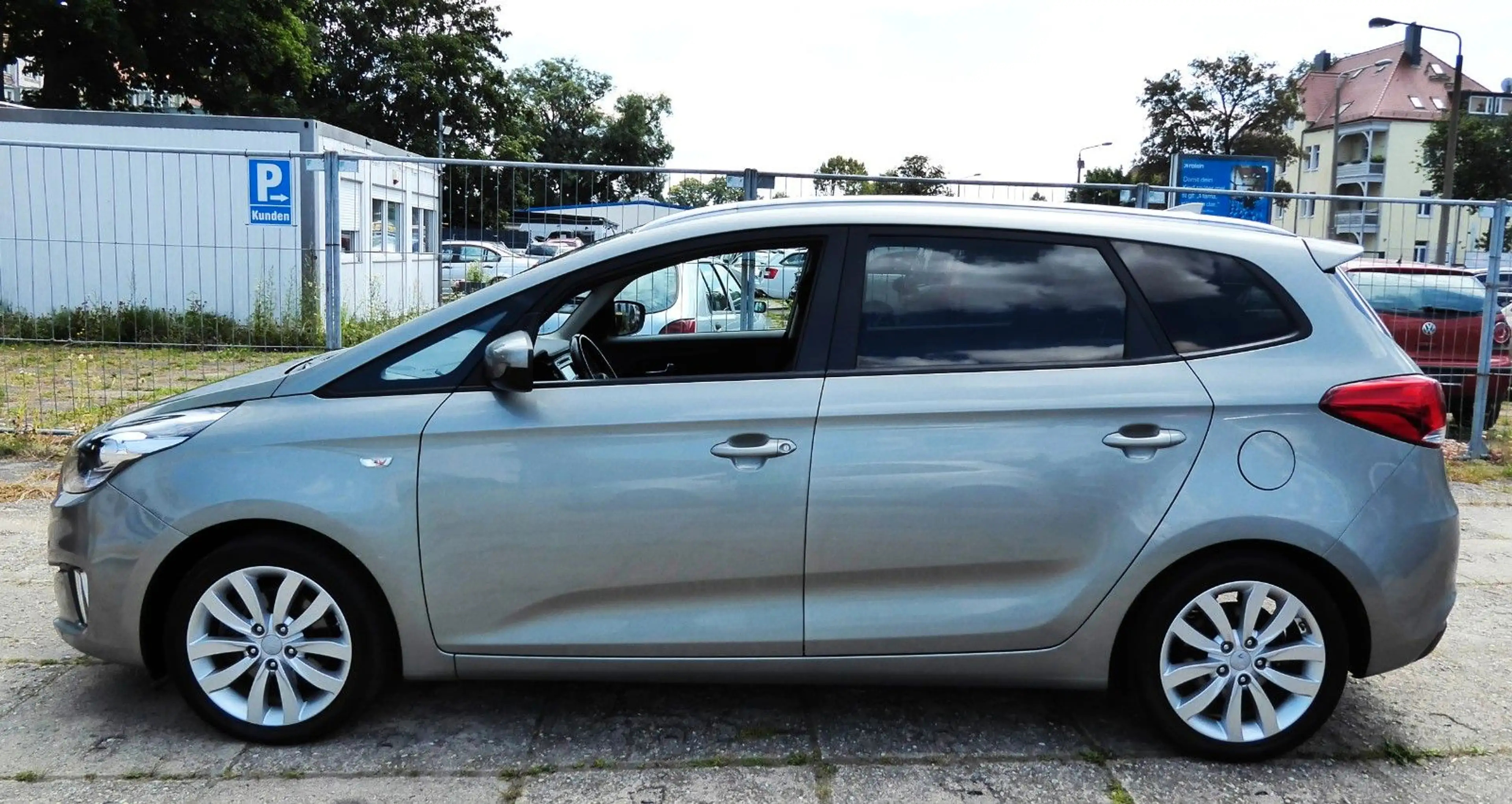 Kia Carens UEFA Euro 2016 Navi,Kamera,Alu,Tempom.Eu6 — photo 4