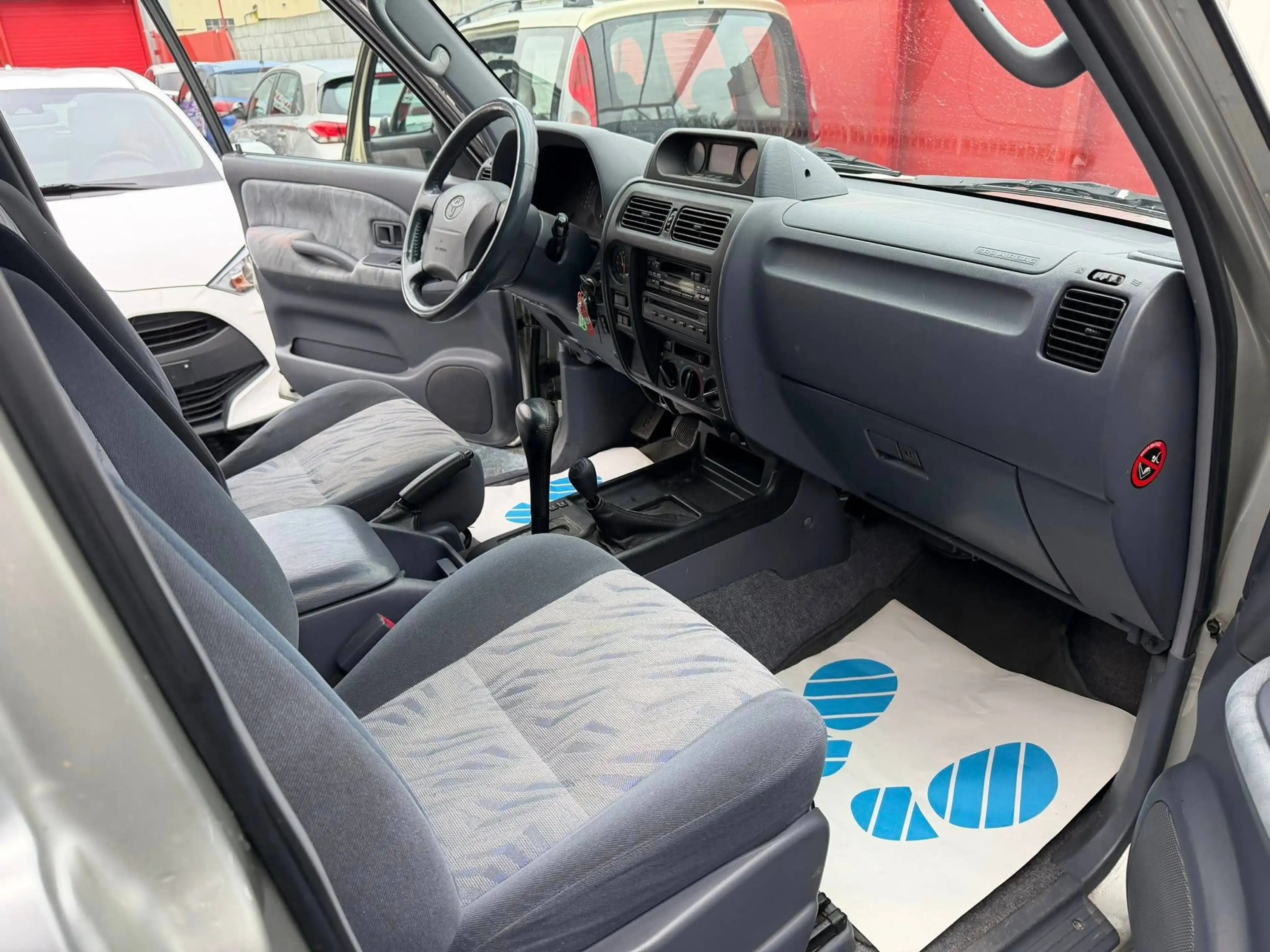 Toyota Land Cruiser 3 portes 5 places clim prix marchand — photo 7