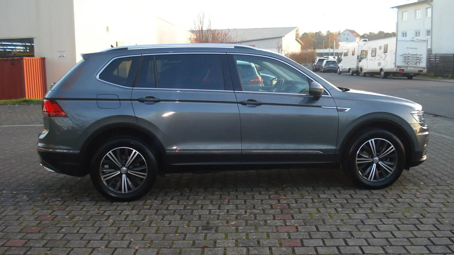 Volkswagen Tiguan Allspace 2.0 TDI SCR DSG. 65.000KM ! TOP! Grau - 2