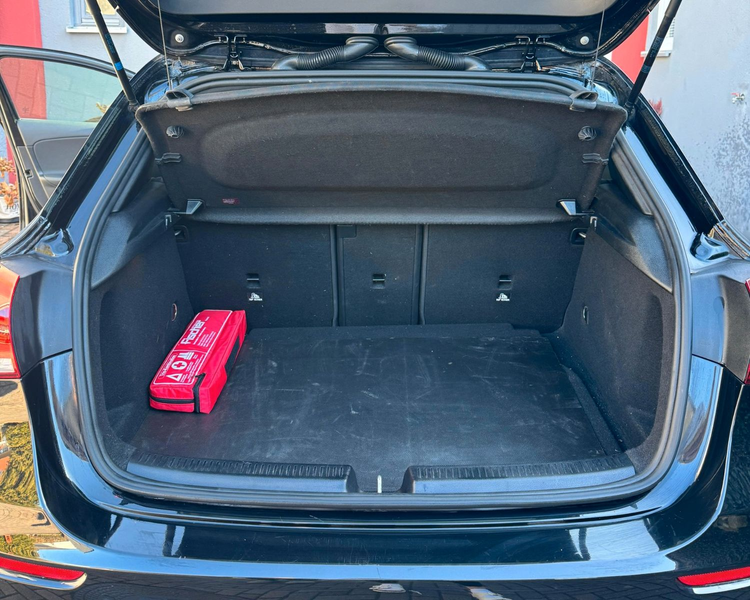 Mercedes-Benz A 200 — photo 12