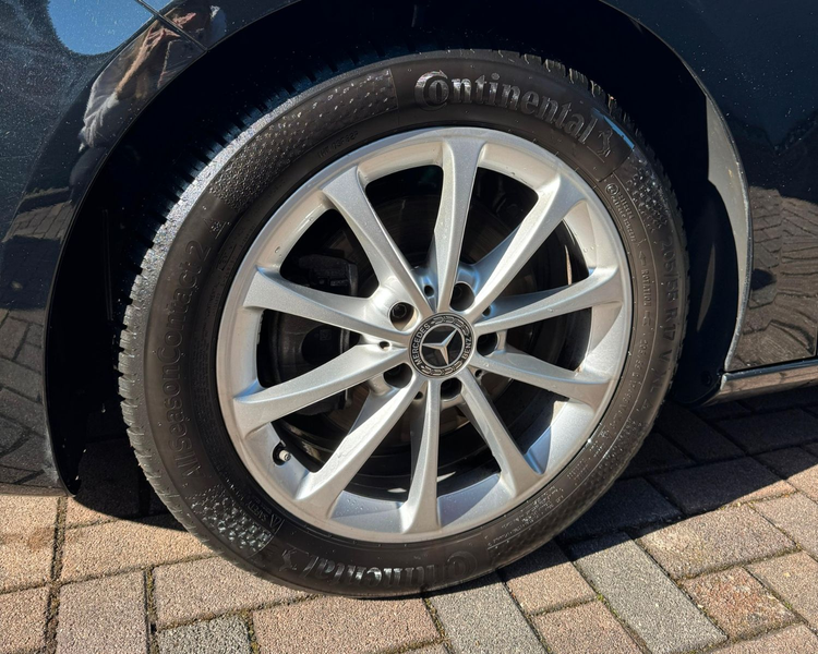 Mercedes-Benz A 200 — photo 11