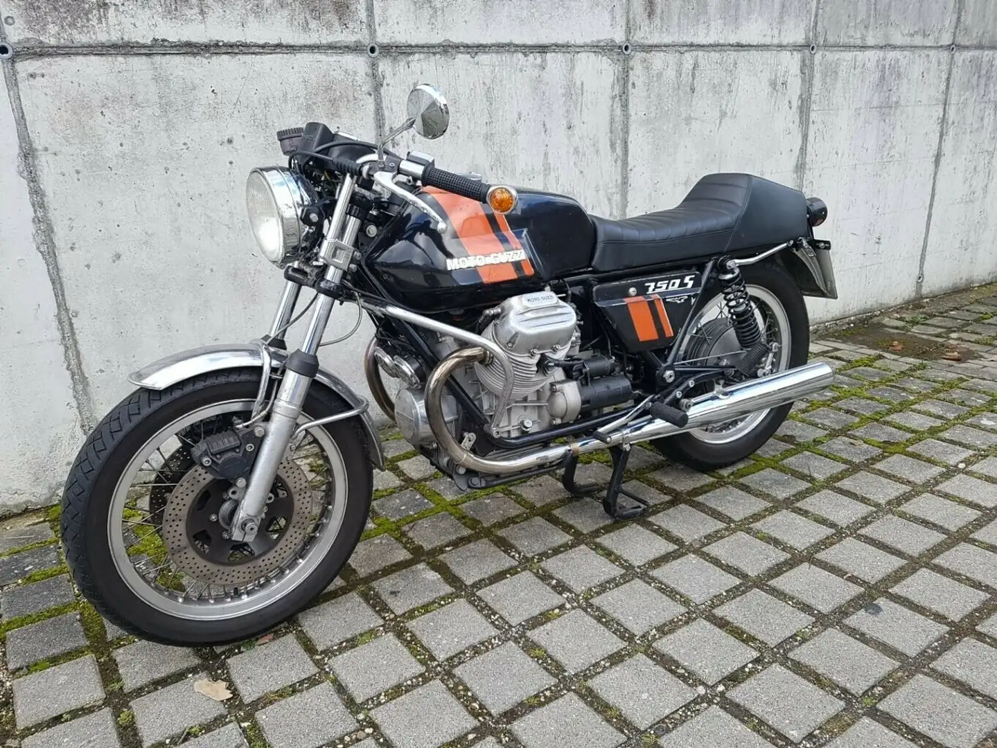 Moto Guzzi 750 S Zwart - 1