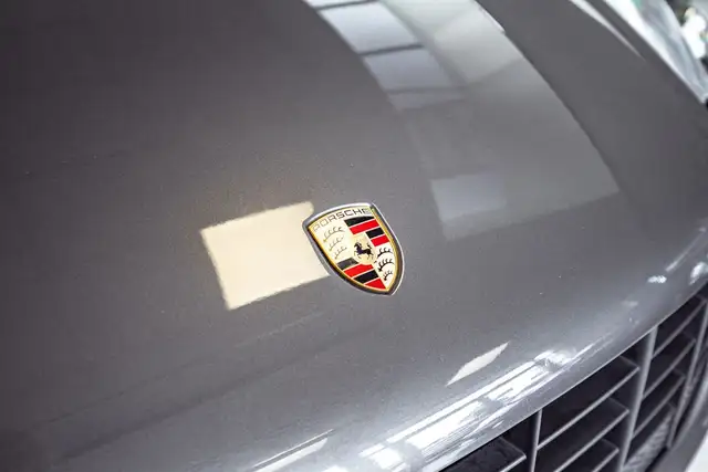 Porsche Macan view 9