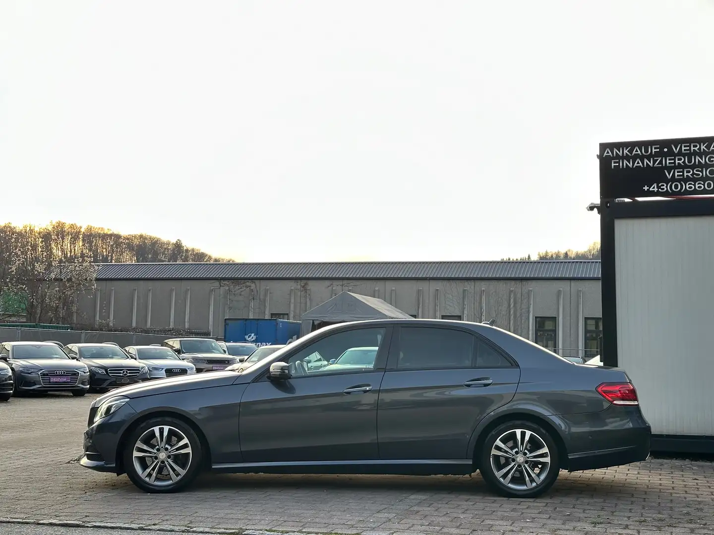 Mercedes-Benz E 220 CDI BlueTec Aut. Finanzierung möglich Grau - 2