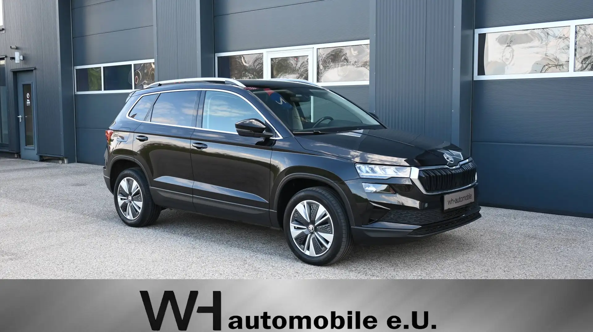 Skoda Karoq 2,0 TDI DSG Style / AHV / KAMERA / NAVI / VIRTUAL / Schwarz - 1