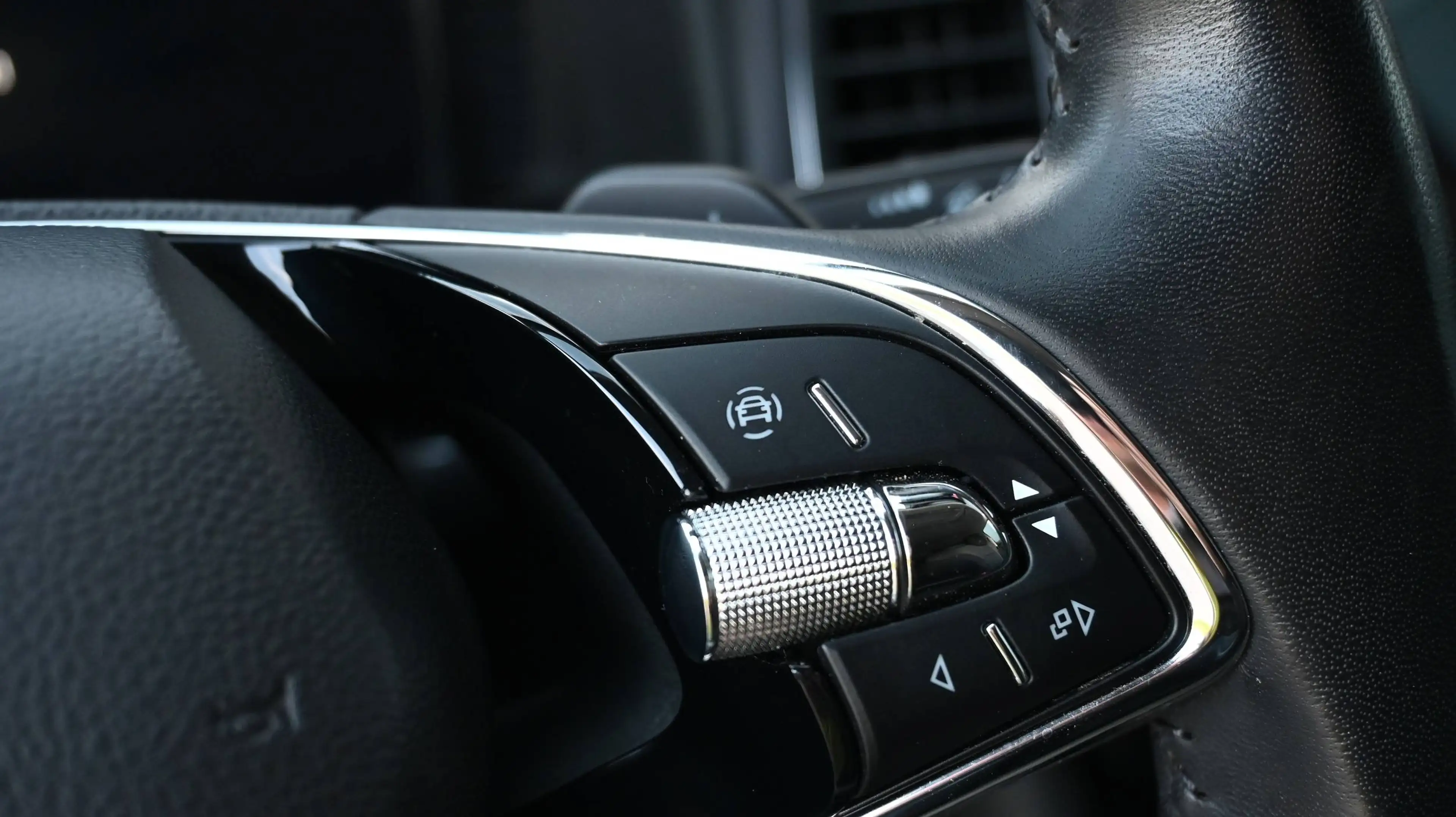 Skoda Karoq 2,0 TDI DSG Style / AHV / KAMERA / NAVI / VIRTUAL / — photo 13