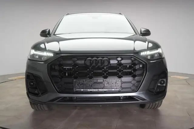 Audi Q5 view 2