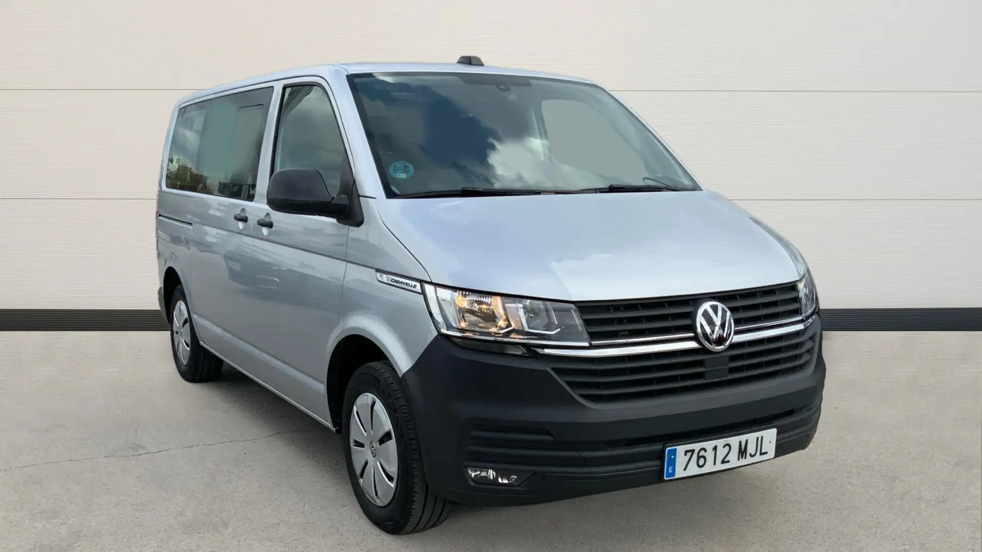 Volkswagen T5 Caravelle 2.0TDI Batalla Larga Premium 81kW - 1