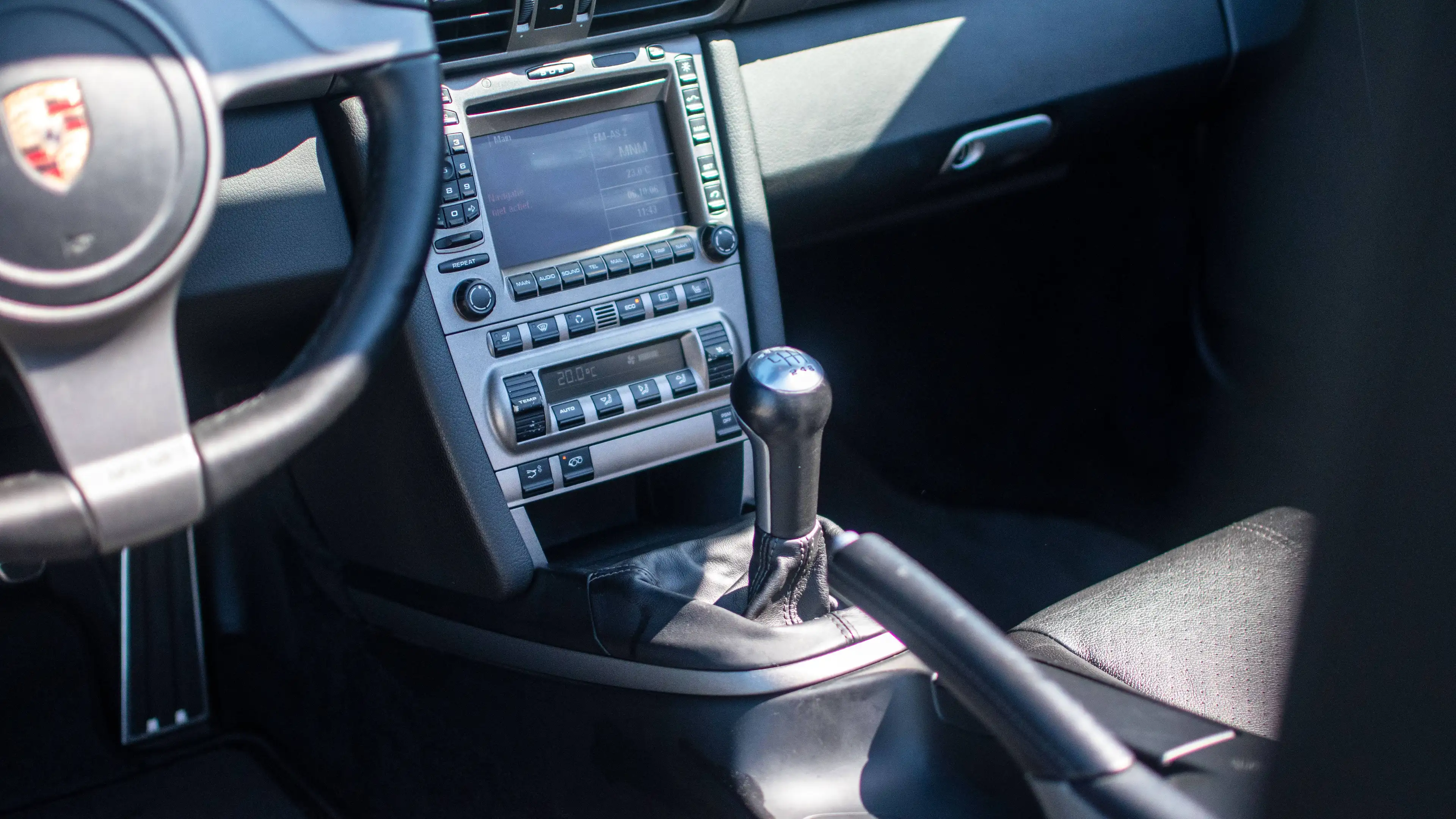 Porsche 997 Carrera 2 — photo 9