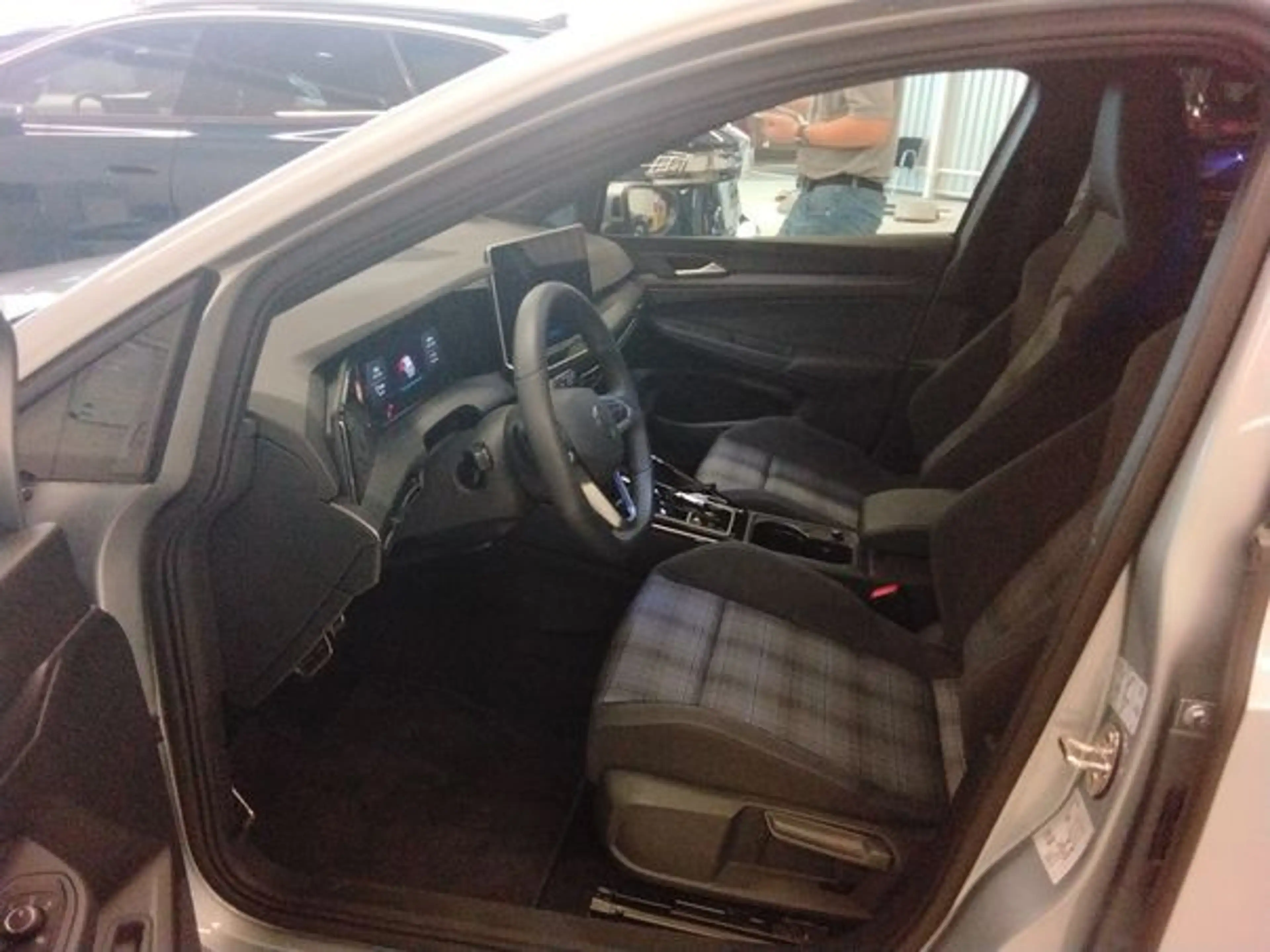 Volkswagen Golf GTE 1,5 l eHybrid OPF 130 kW (177 PS) / 85 kW (116 ... — photo 5