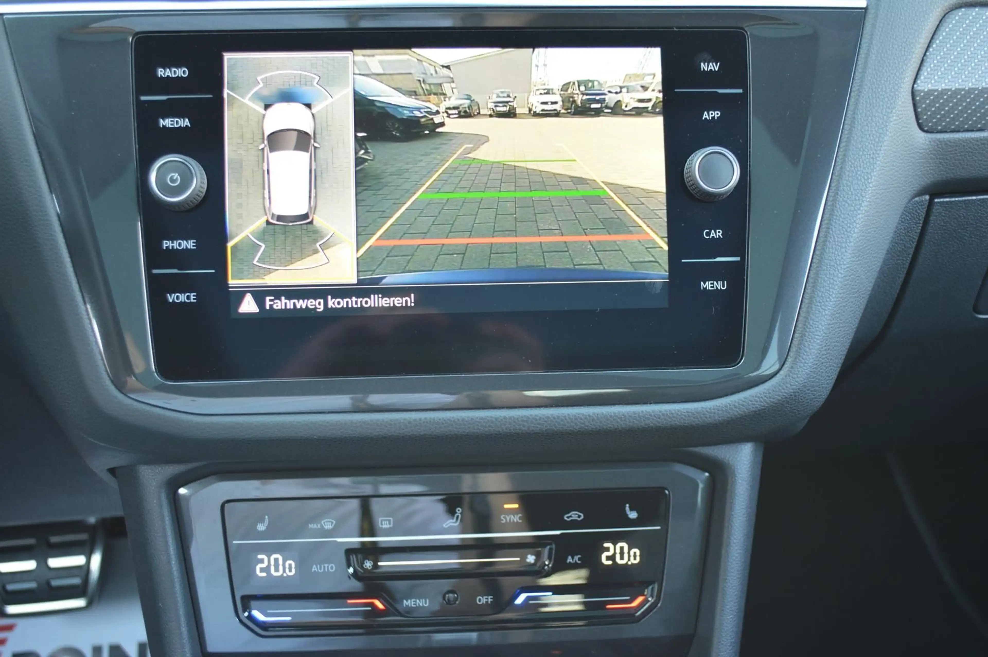 Volkswagen Tiguan Allspace R-Line 4M*Virtual*HUD*360*Navi* — photo 14