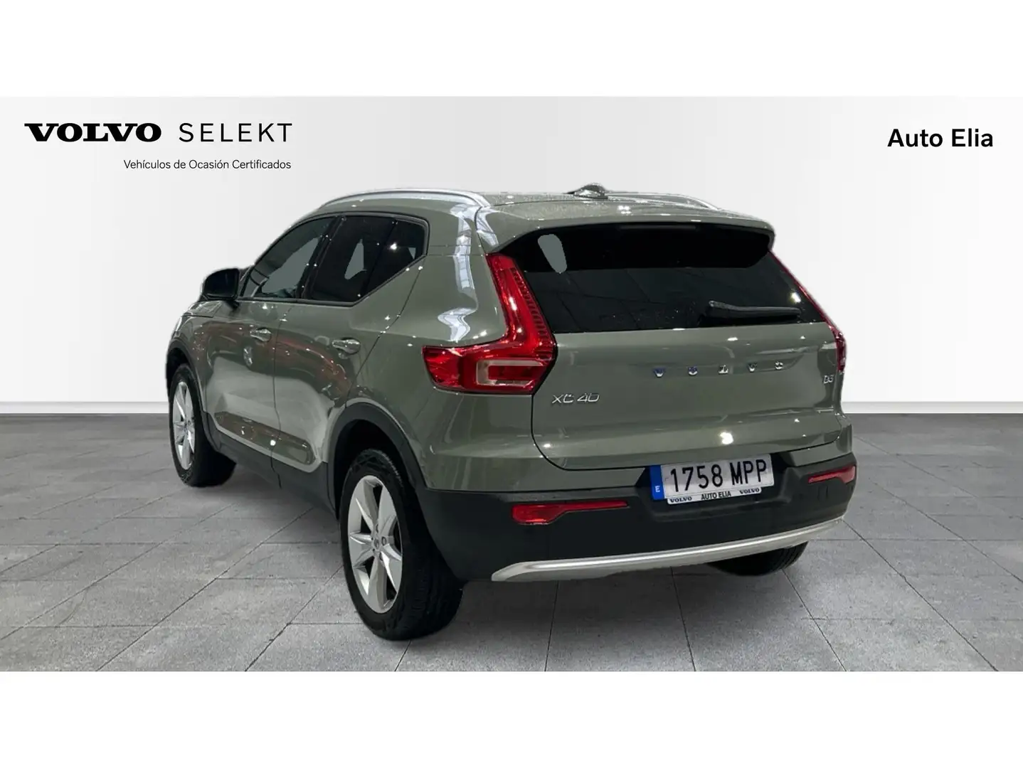Volvo XC40 B3 Core Aut. Zöld - 2