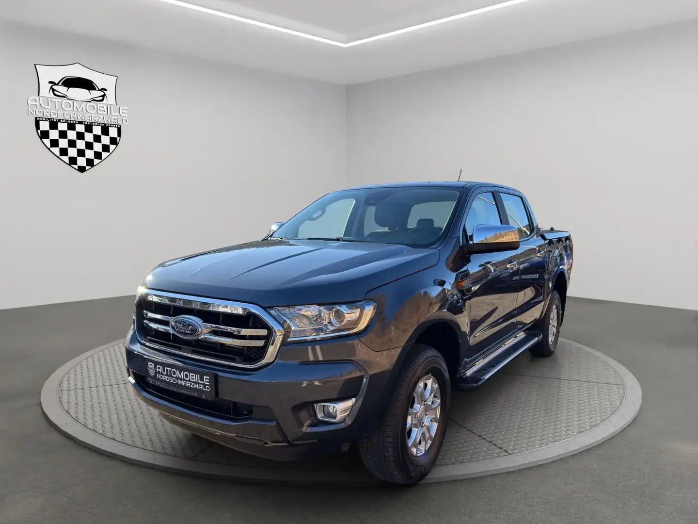 Ford Ranger XLT Doppelkabine 4x4 Schwarz - 1