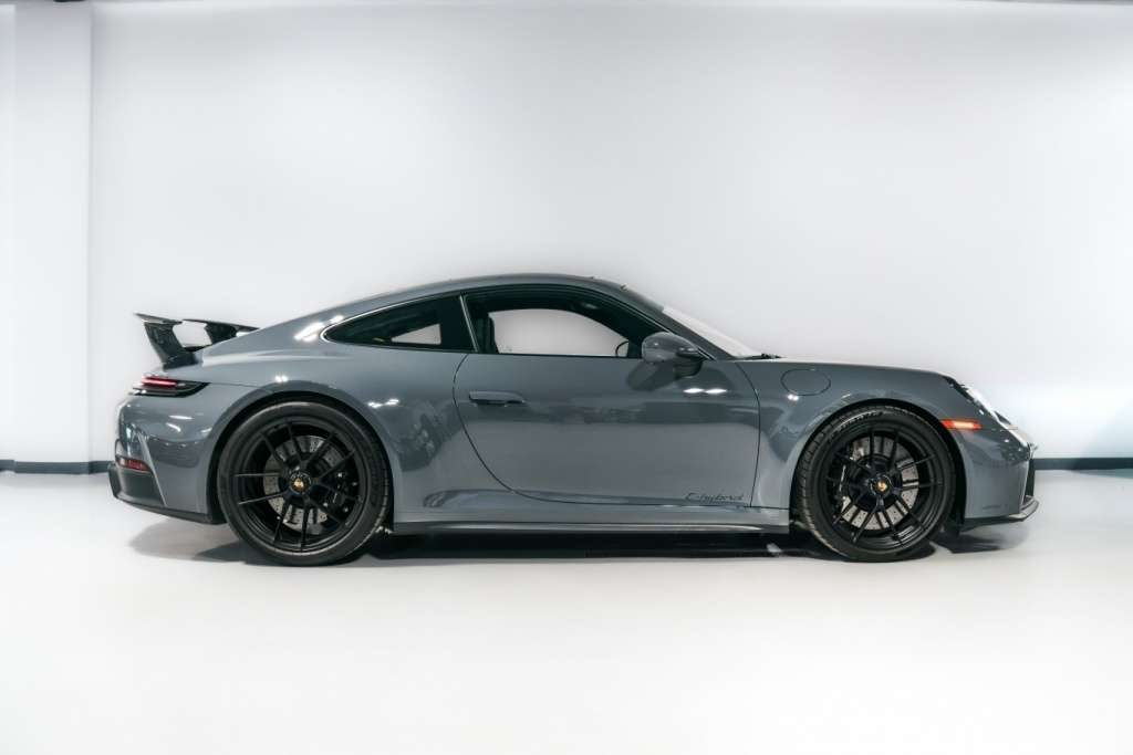 2026 Porsche 911 Carrera 2 GTS Aero — photo 3