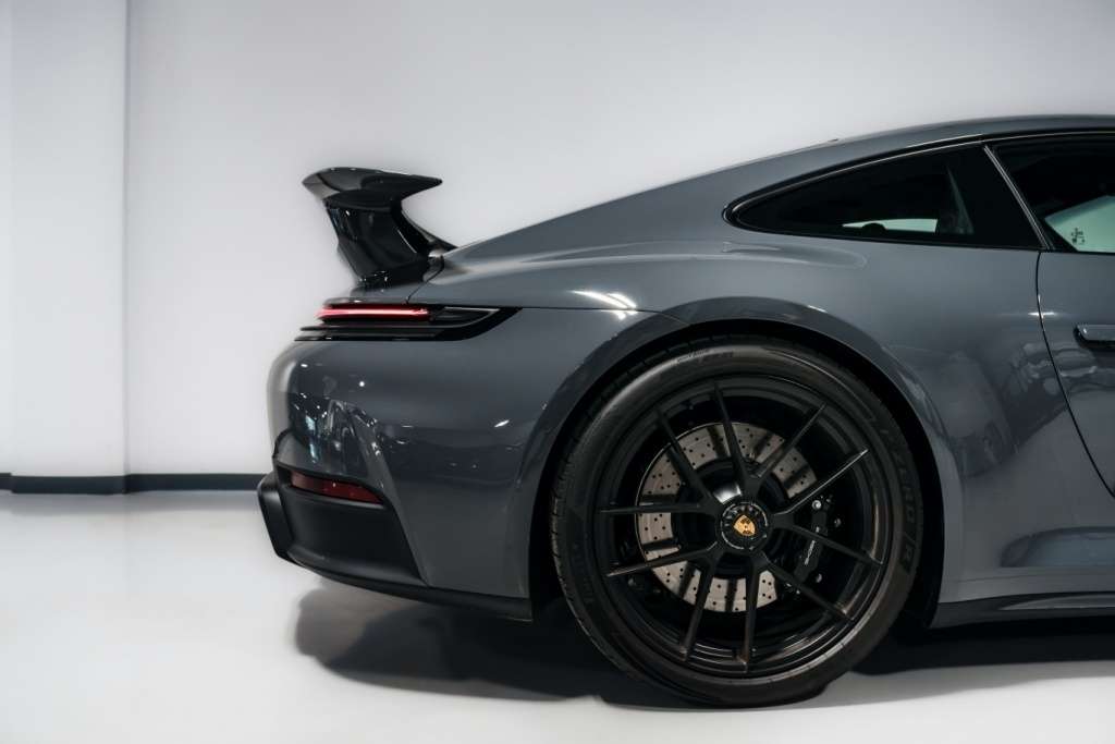2026 Porsche 911 Carrera 2 GTS Aero — photo 4