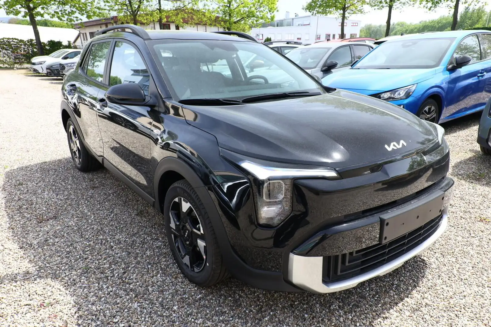 Kia Stonic MY26 MT SHZ Kam Nav 2xPDC LHZ Klima Temp 74 kW ... Schwarz - 2