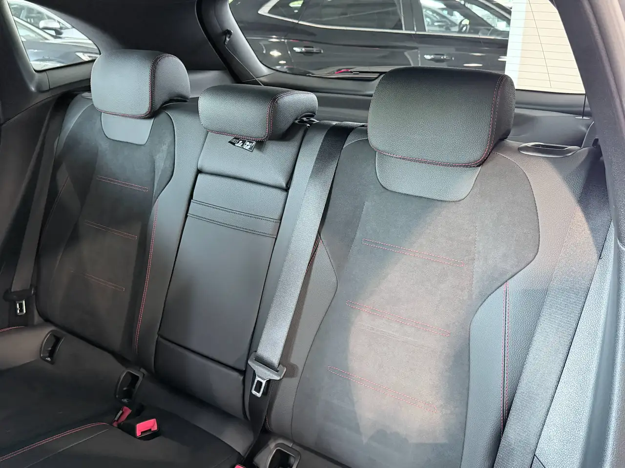 Mercedes-Benz EQA + AMG Night Pack, 360 Camera, 20 Inch Alu, Advance, миниатюра 7