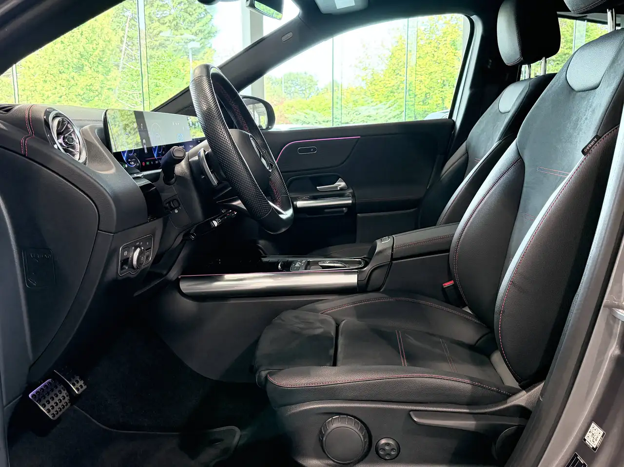 Mercedes-Benz EQA + AMG Night Pack, 360 Camera, 20 Inch Alu, Advance, миниатюра 6