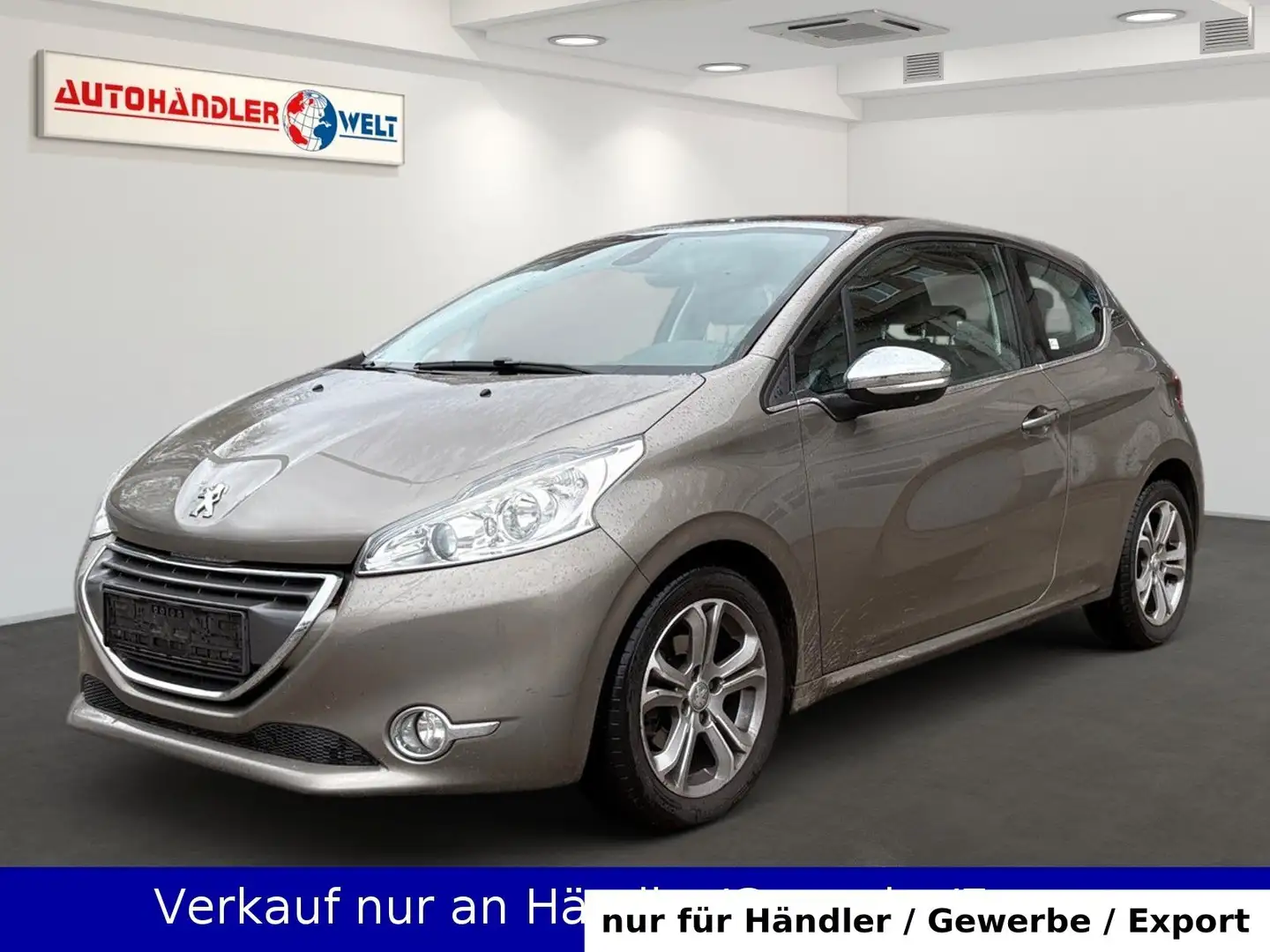 Peugeot 208 1.6HDI Automatik 1.Hand Leder SHZ Navi Pano Grau - 1