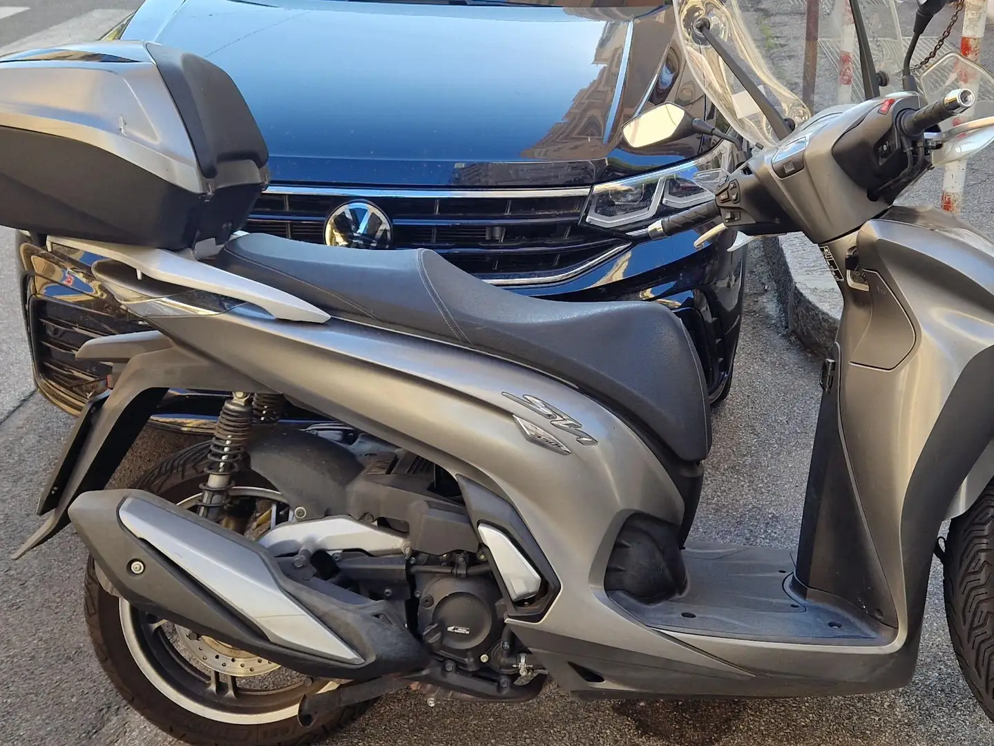 Honda SH 350i Szary - 1