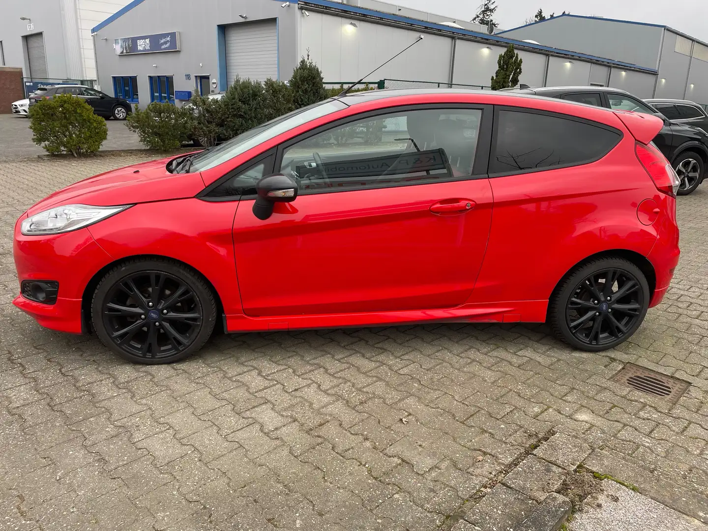 Ford Fiesta 1,0 EcoBoost Sport, 1.Hand, Navi, SH, AC, Alu, PDC Rot - 2