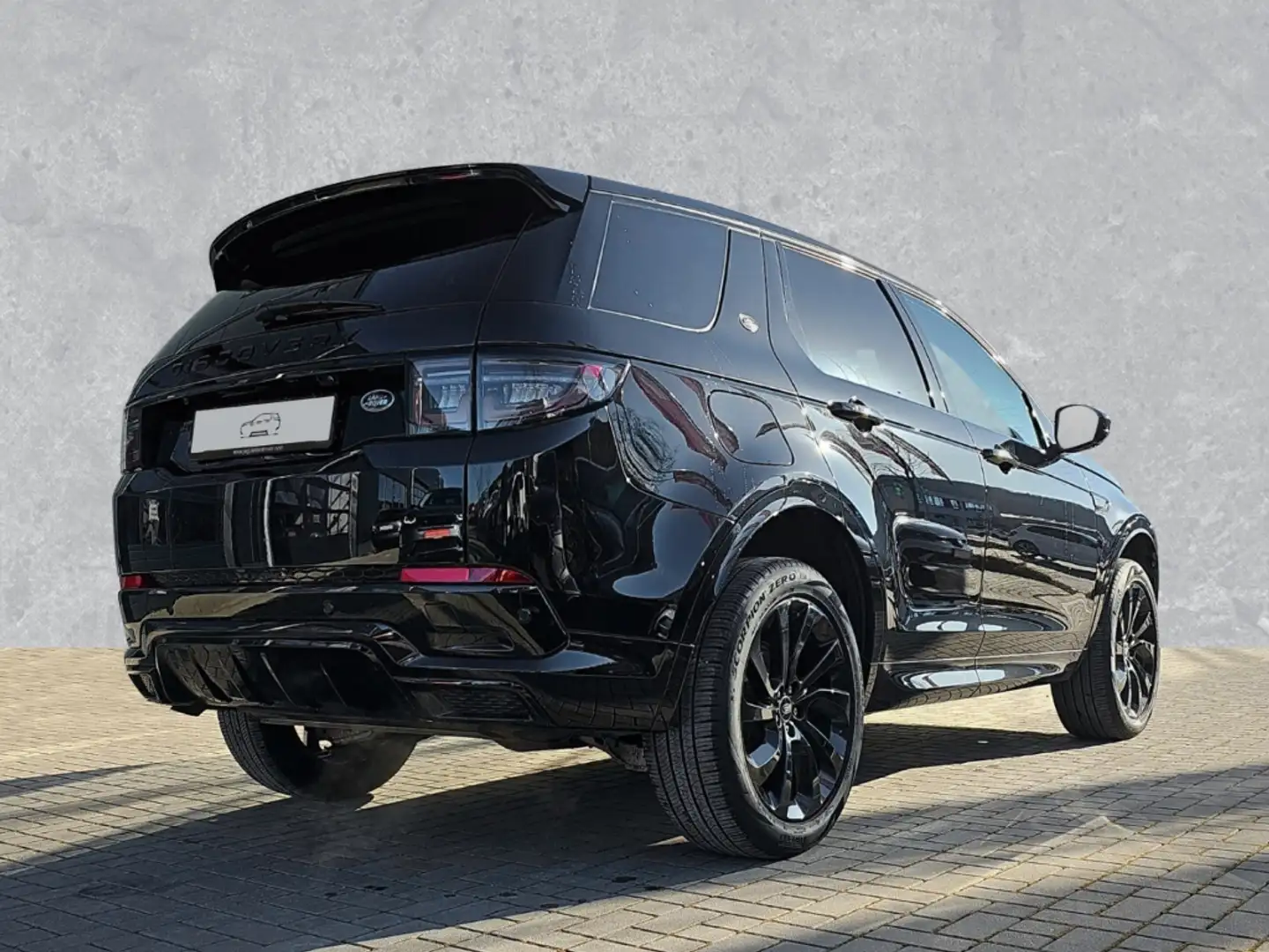 Land Rover Discovery Sport P200 R-Dynamic SE Noir - 2