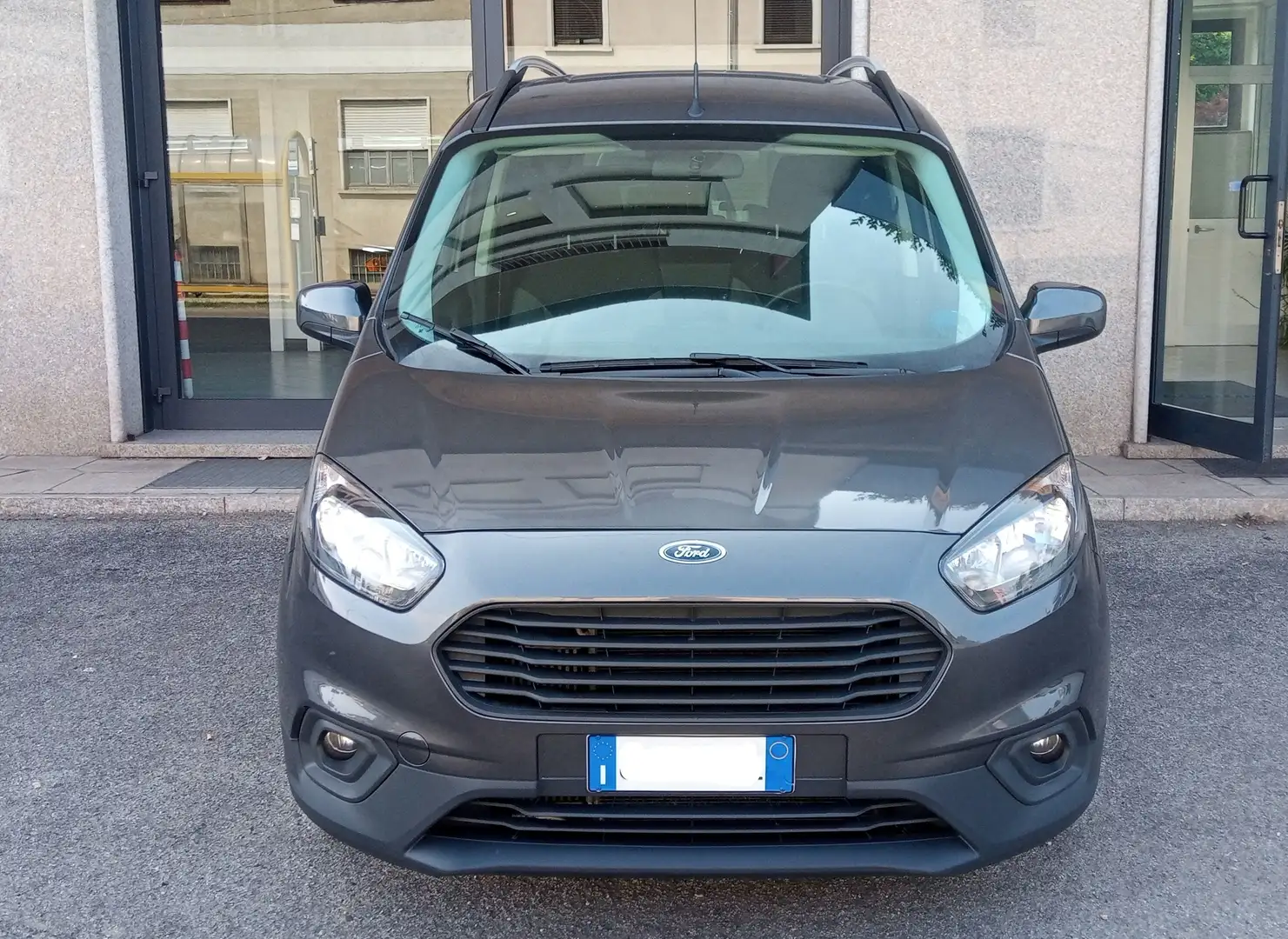 Ford Courier Gris - 2