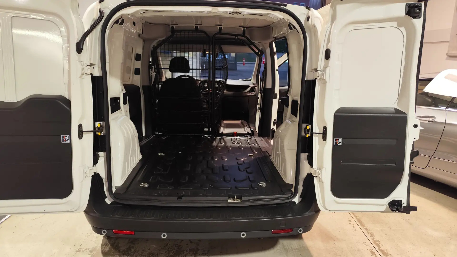 Fiat Doblo 1.6 mjt 16v cargo louge IVA ESPOSTA Blanc - 1