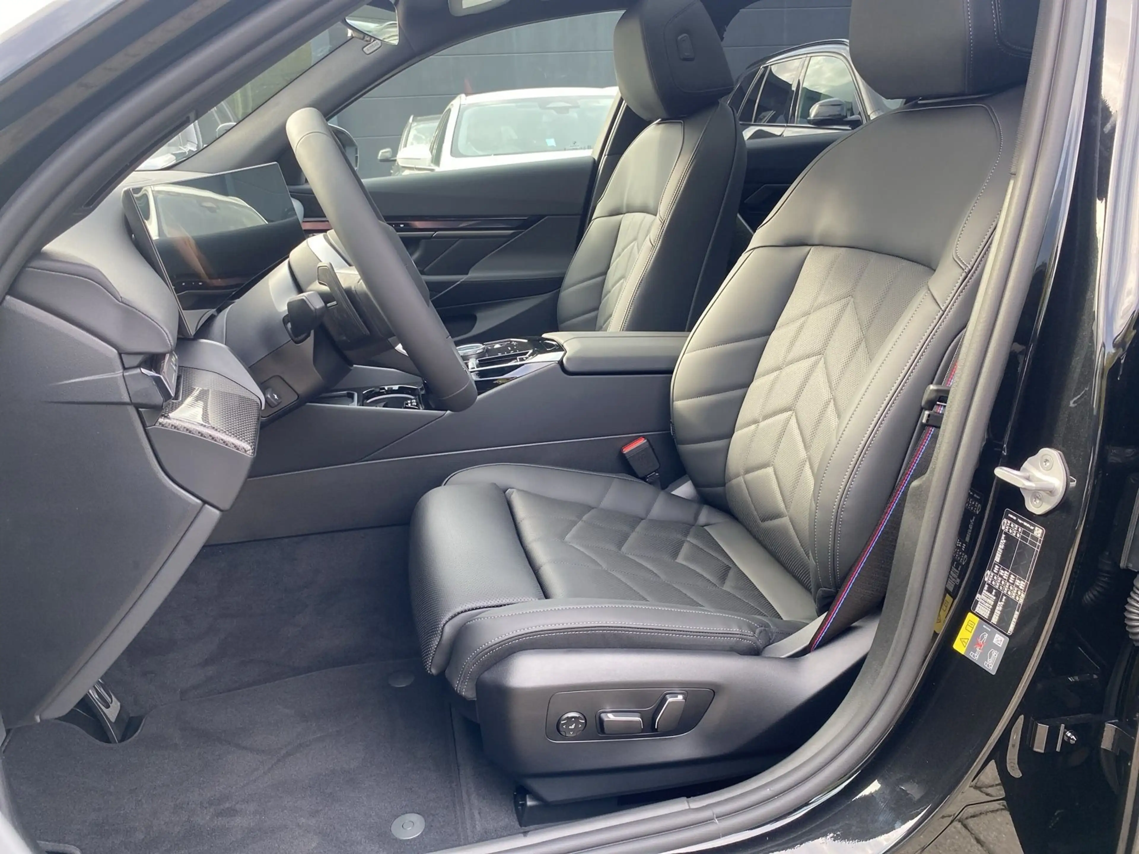 BMW i5 xDrive40 M Sportpaket Head-Up HK UPE: 99.250€ — photo 9