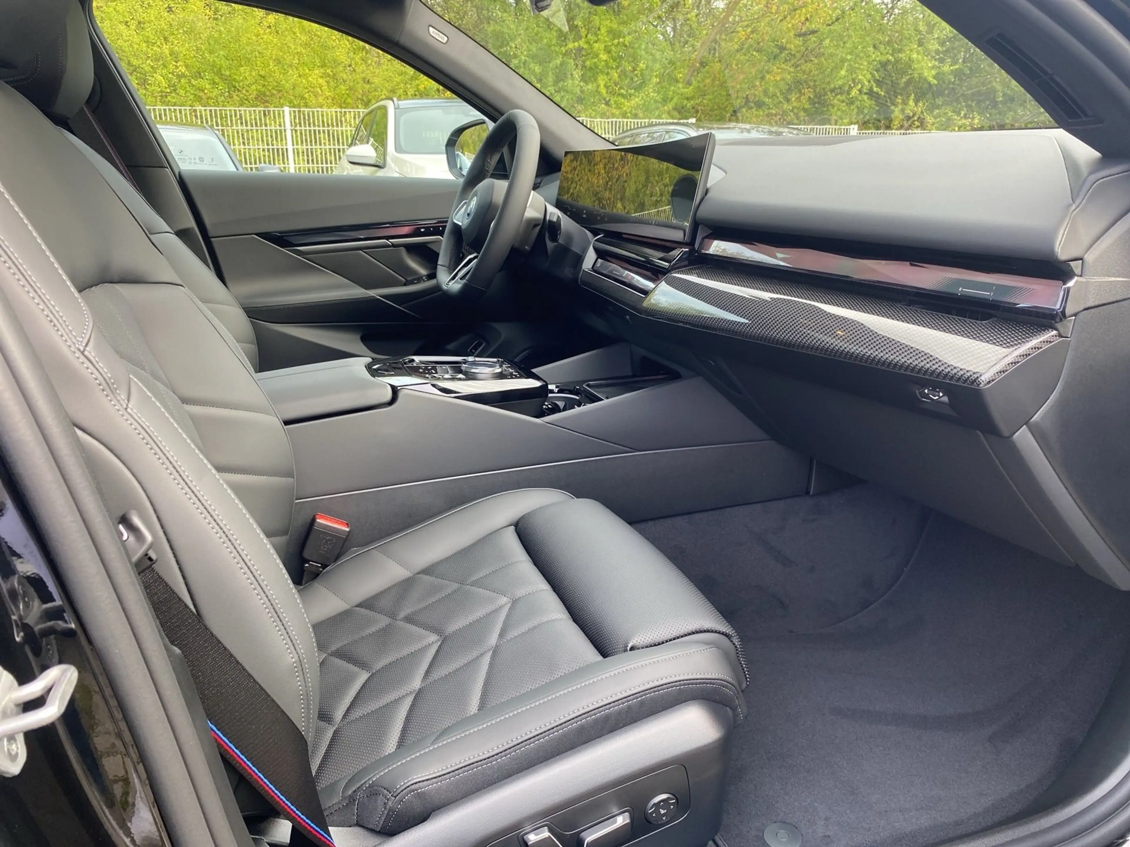 BMW i5 xDrive40 M Sportpaket Head-Up HK UPE: 99.250€ — photo 11