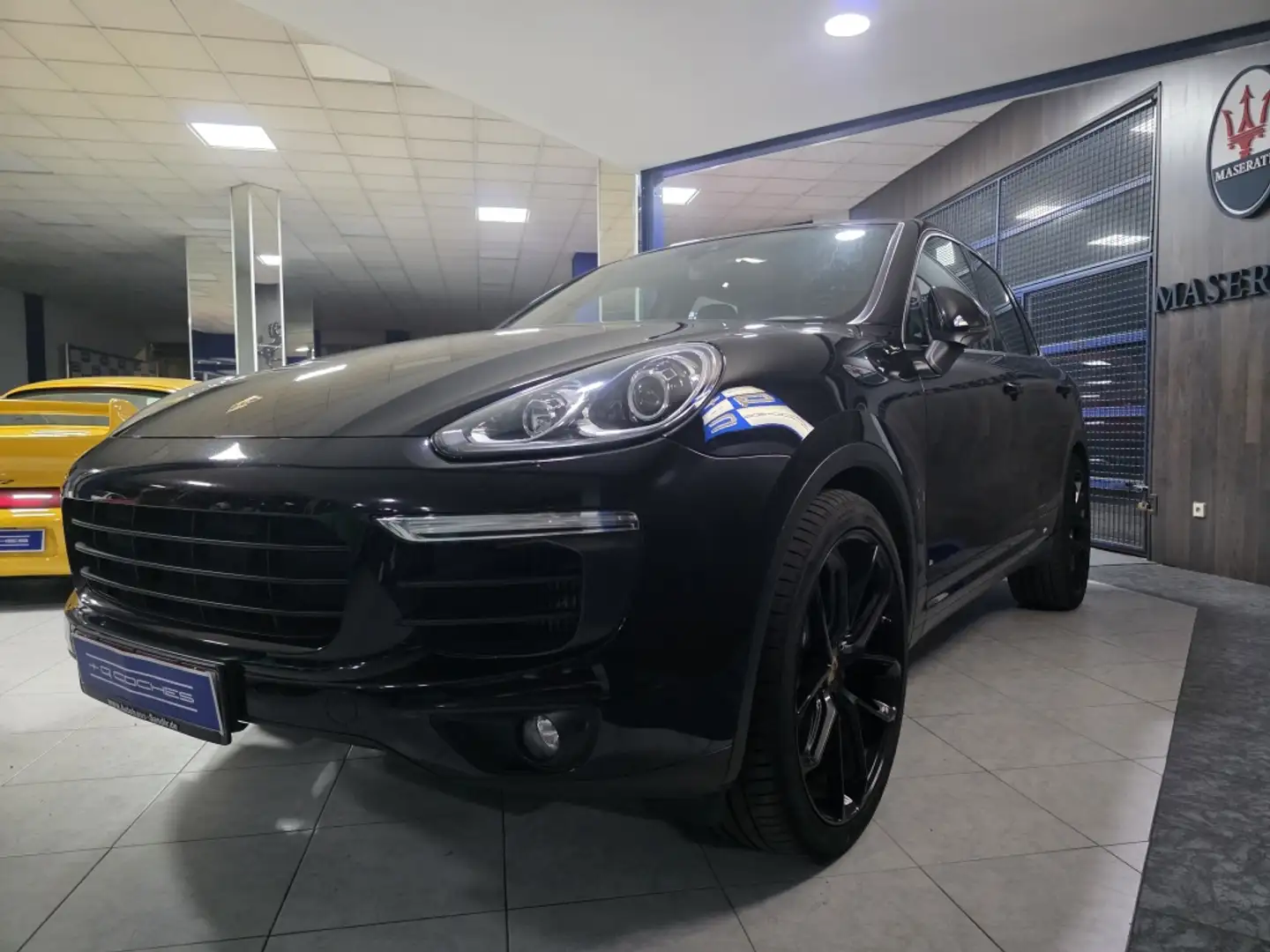Porsche Cayenne Diesel Aut. Negro - 2