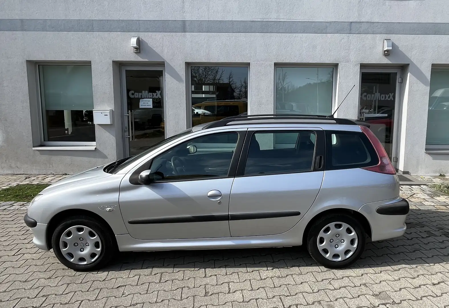 Peugeot 206 Kombi 1.1 Colorline, Klima, Kilometernachweis Grau - 2