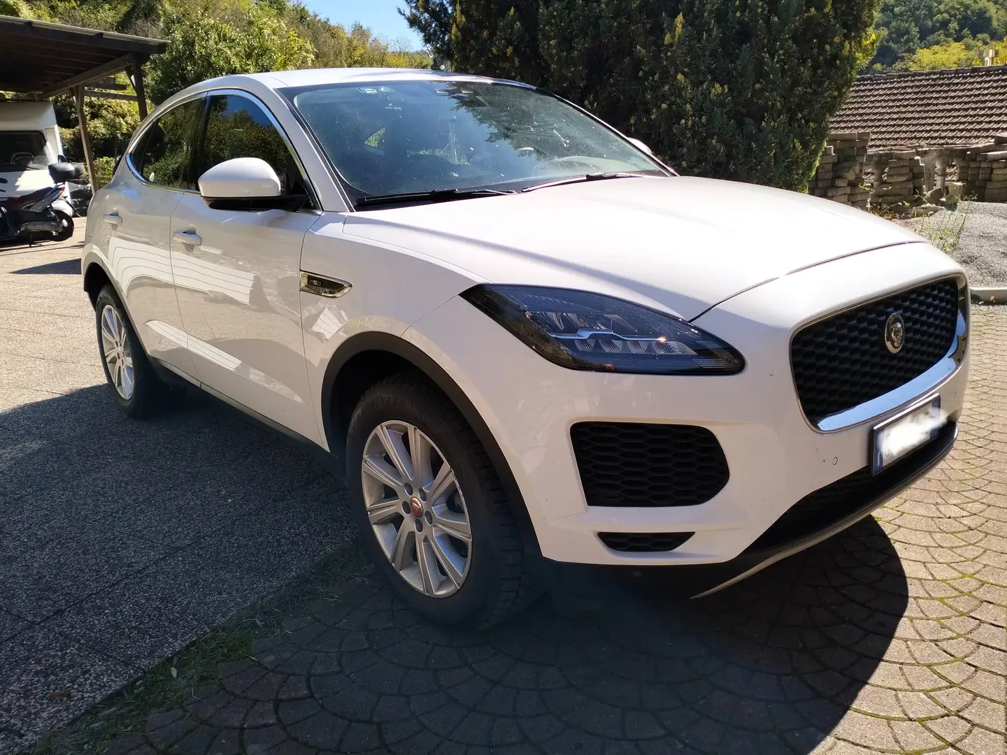 Jaguar E-Pace E-Pace 2.0d i4 HSE awd 150cv auto my19 Bianco - 1