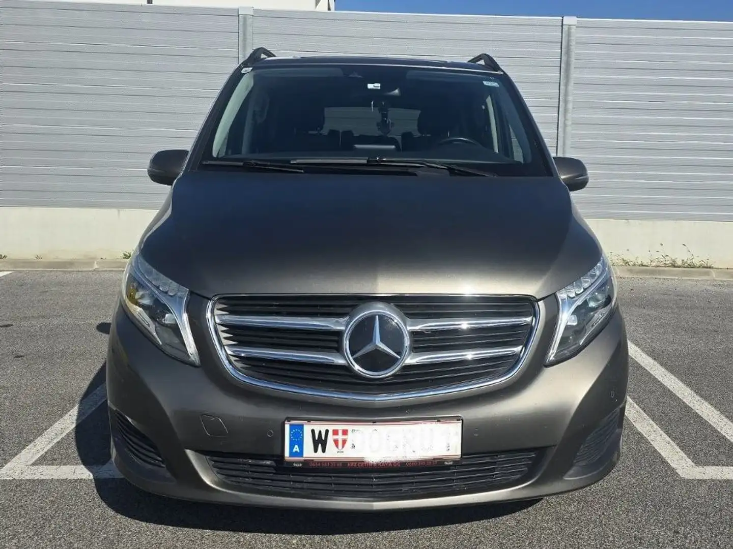 Mercedes-Benz V 220 V 220 d 4MATIC kompakt Aut. Braun - 1