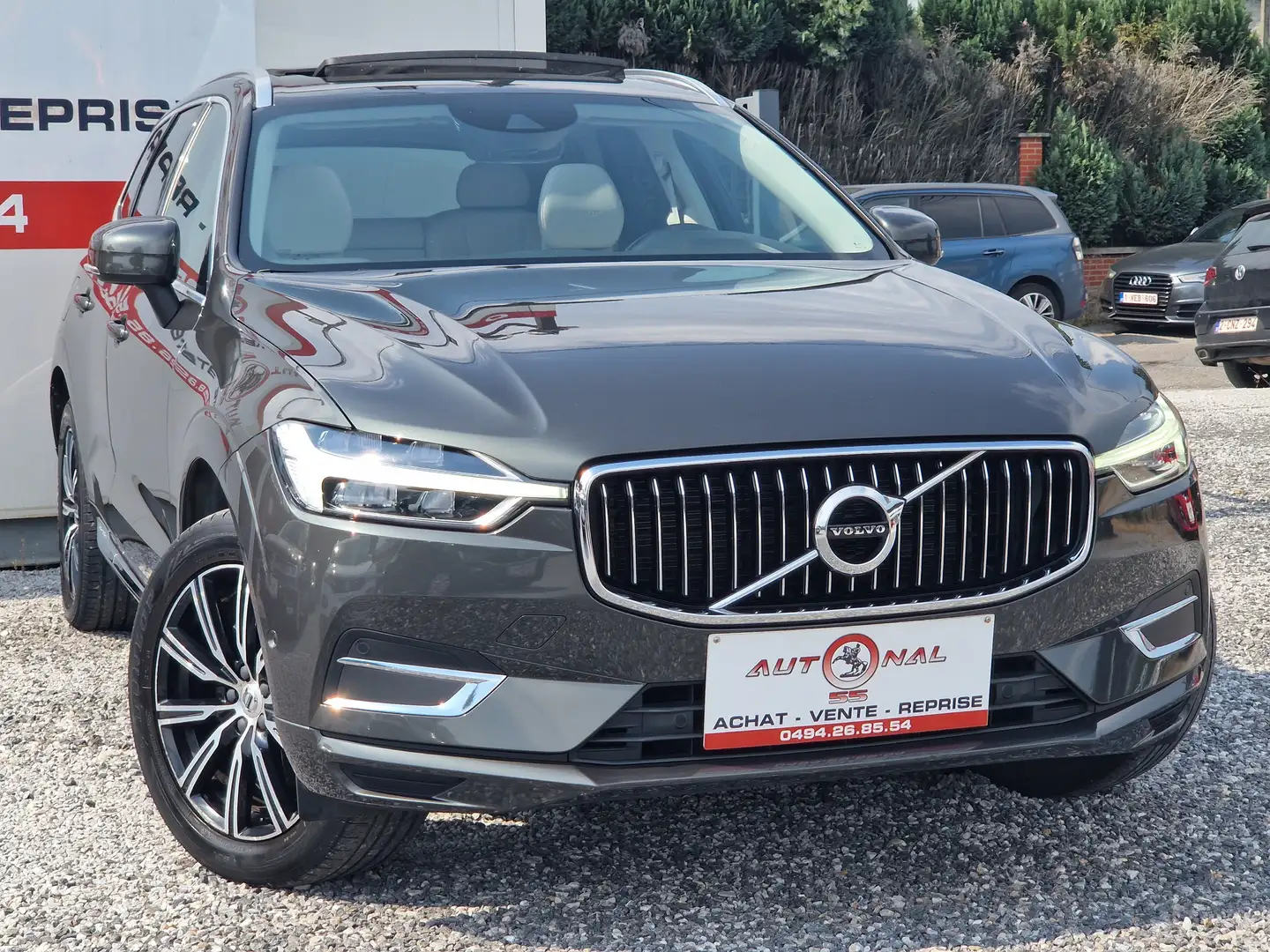 Volvo XC60 2.0 D4 Geartronic*CARNET*XENON*GPS*CUIR*TOIT PANO Grijs - 2