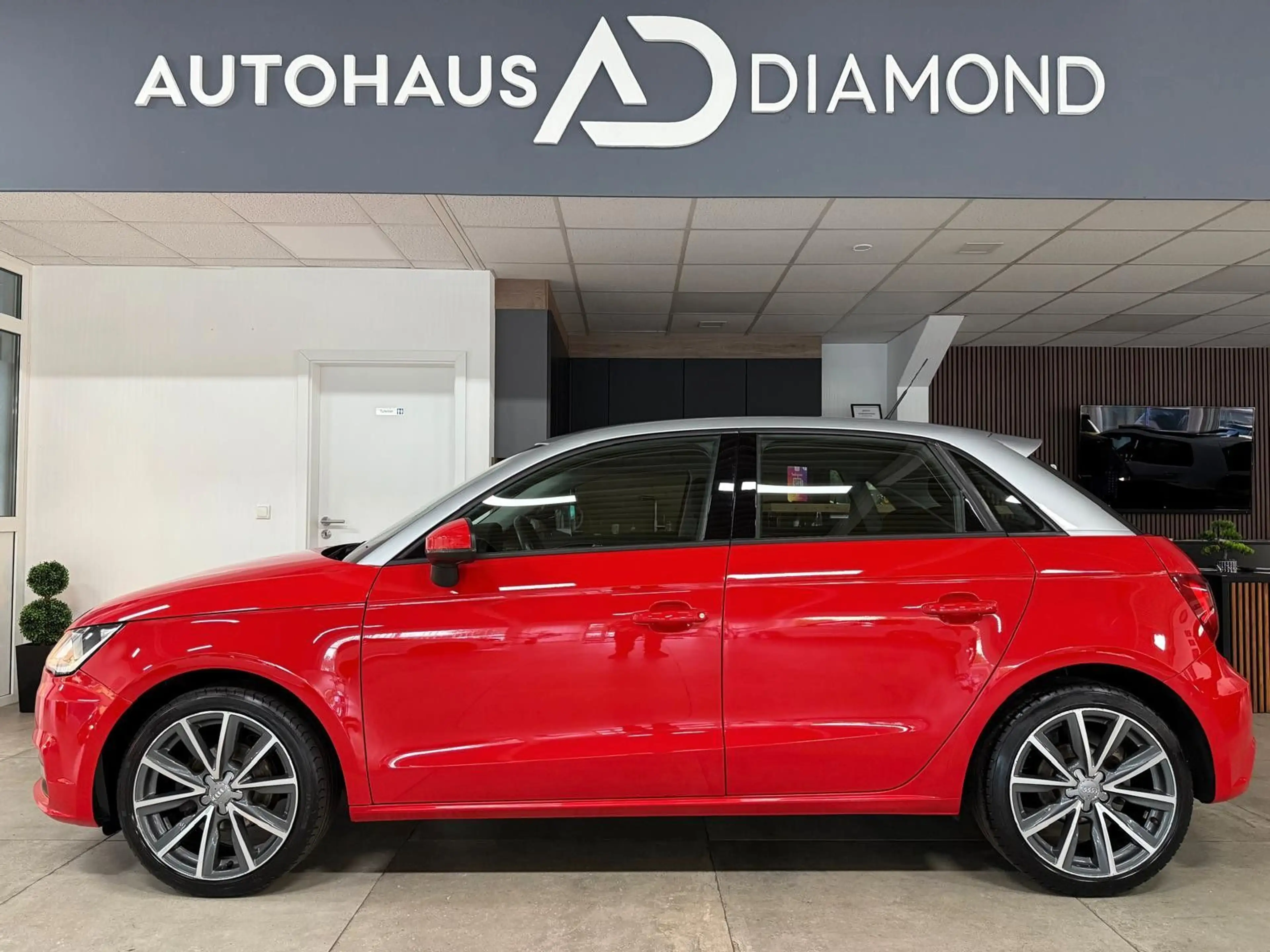 Audi A1 Sportback sport * SHZ * TEMPO * PDC * — photo 8