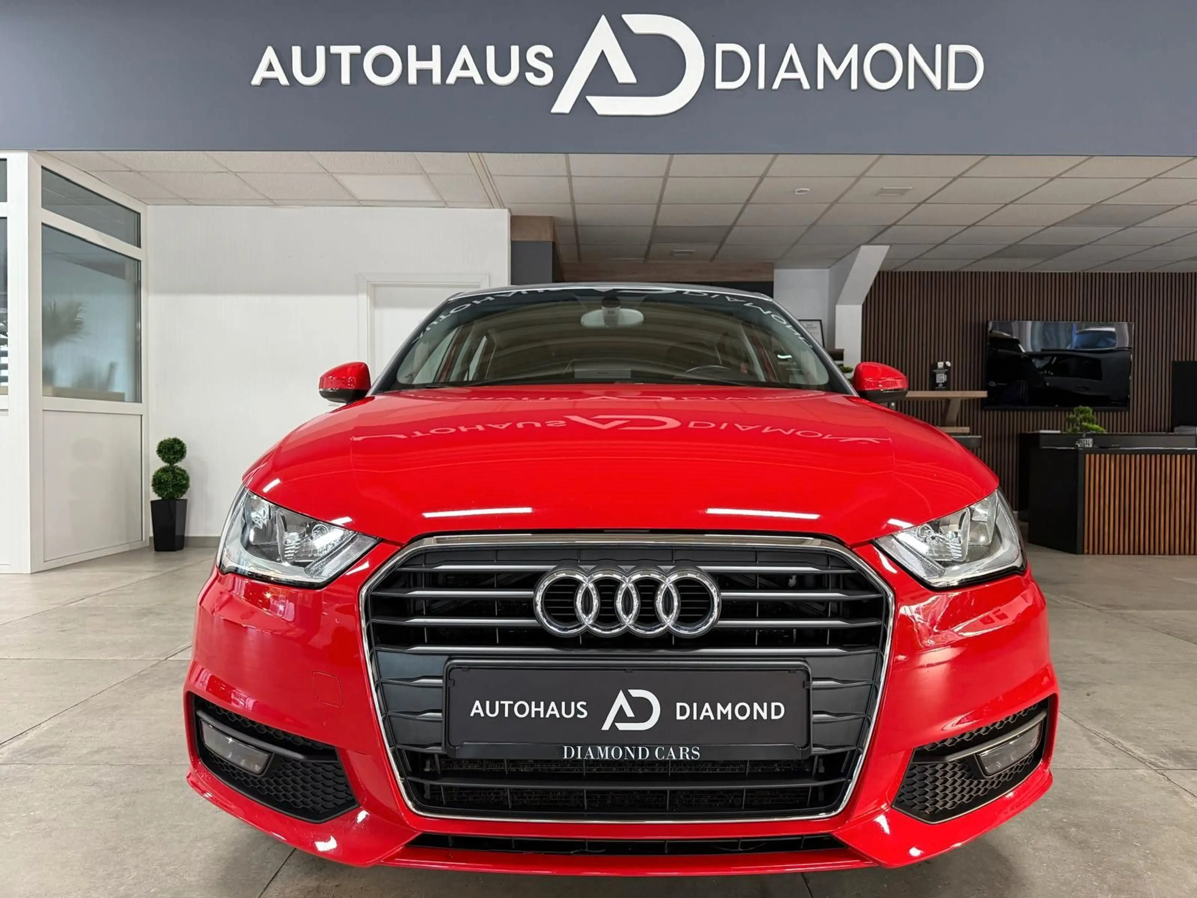 Audi A1 Sportback sport * SHZ * TEMPO * PDC * — photo 4