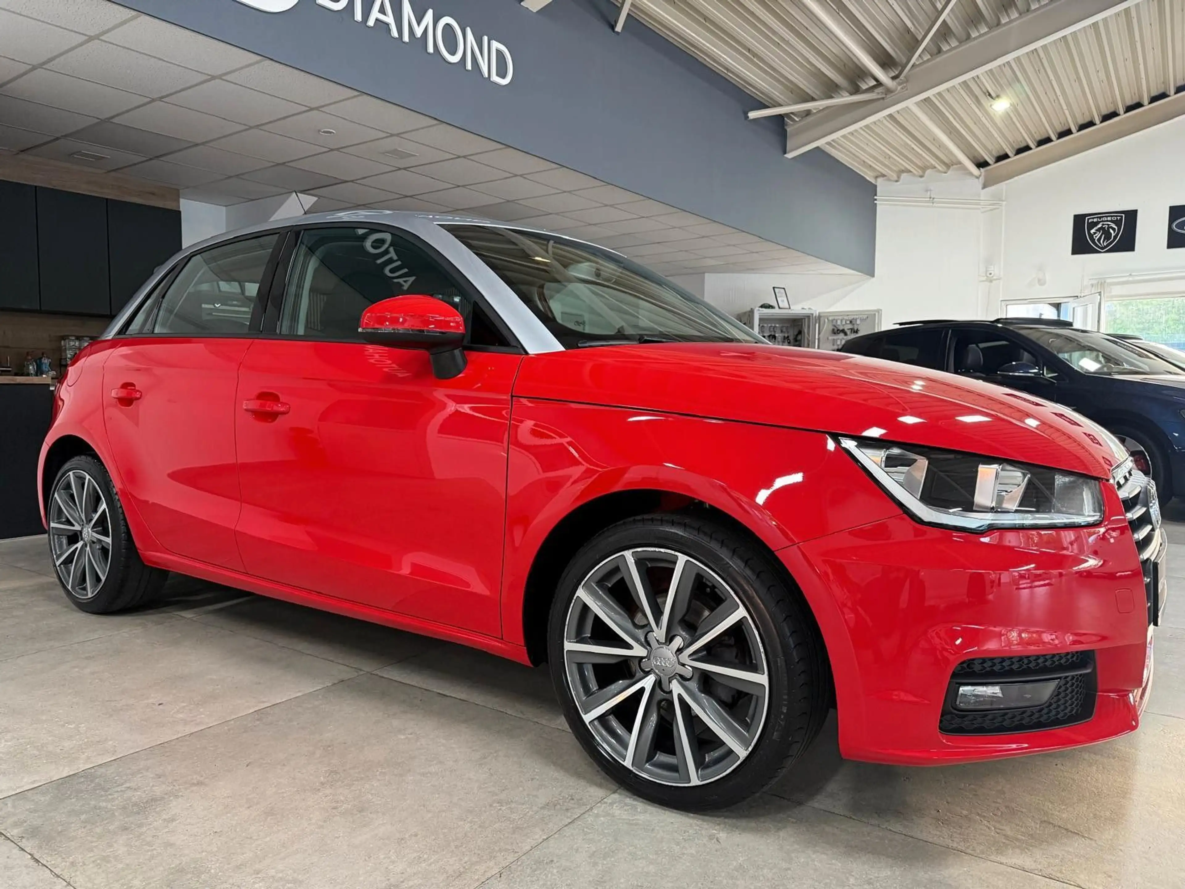 Audi A1 Sportback sport * SHZ * TEMPO * PDC * — photo 5