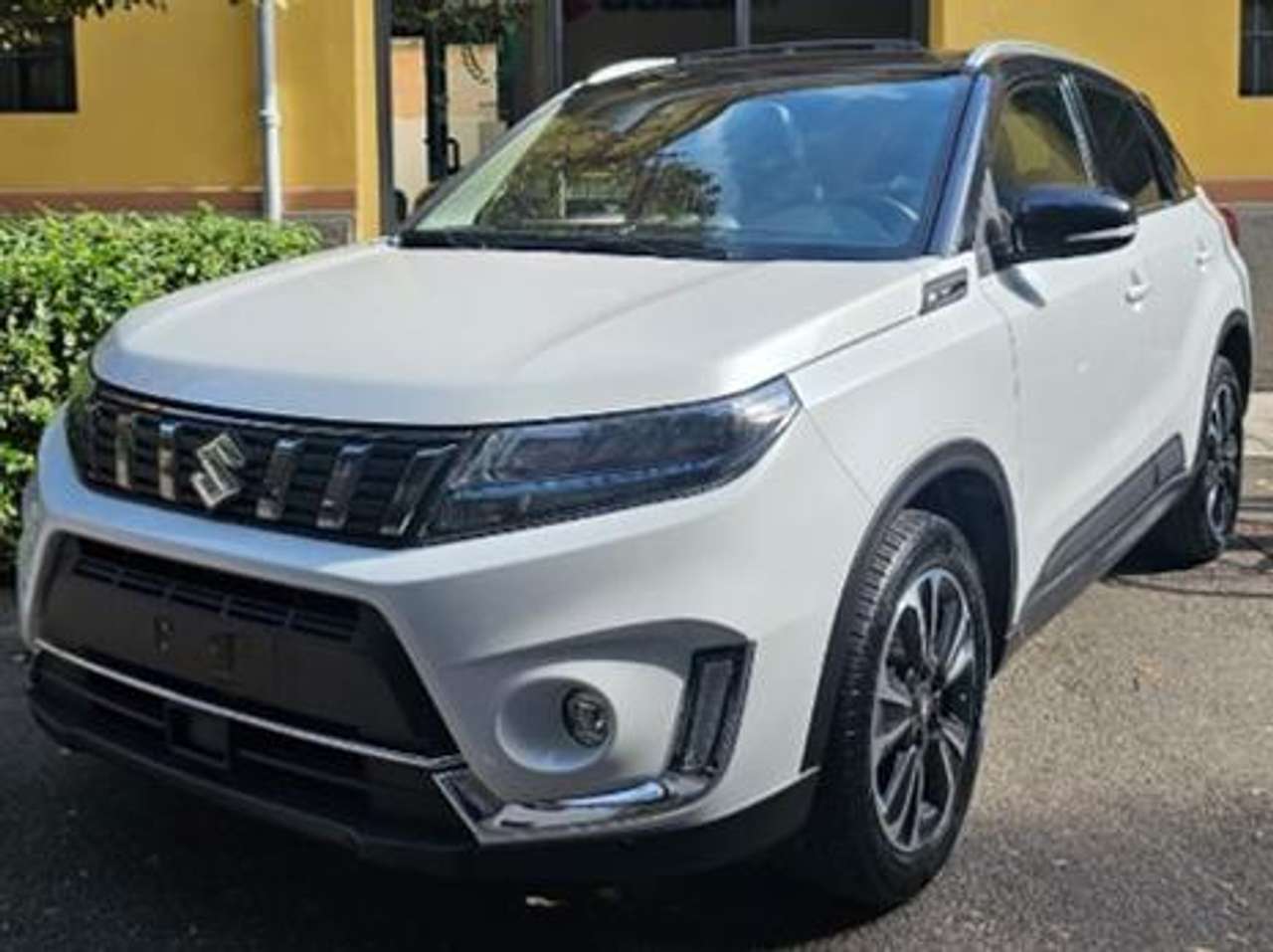 Suzuki Vitara TOP 1.5 HYBRID 102cv  2WD AT BICOLOR STARVIEW